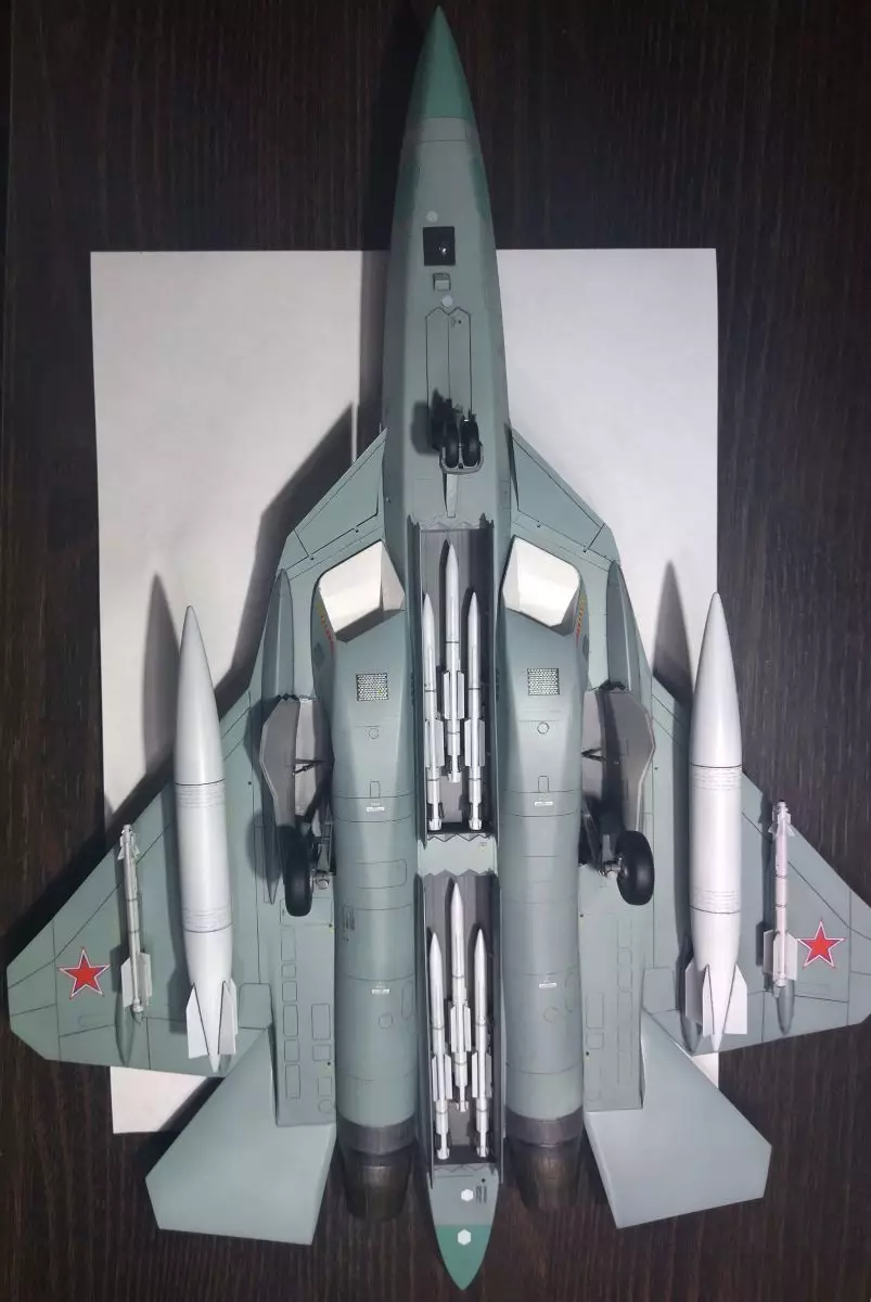 Сборная модель лесовоз с прицепом-роспуском 43204-10