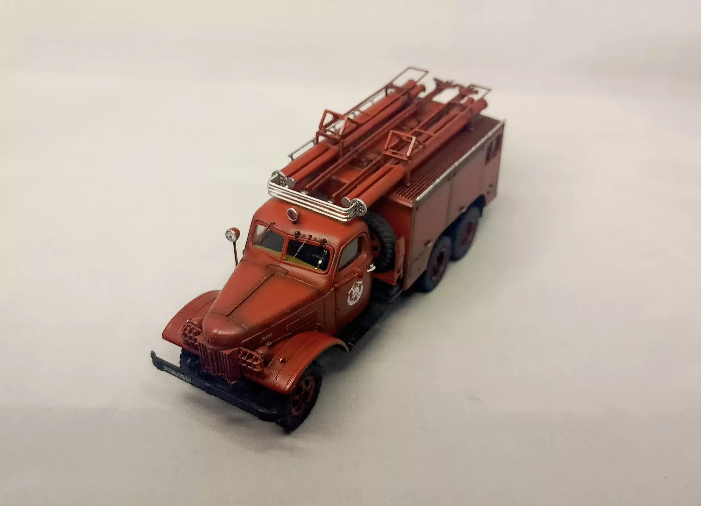 Сборная модель лесовоз с прицепом-роспуском 43204-10