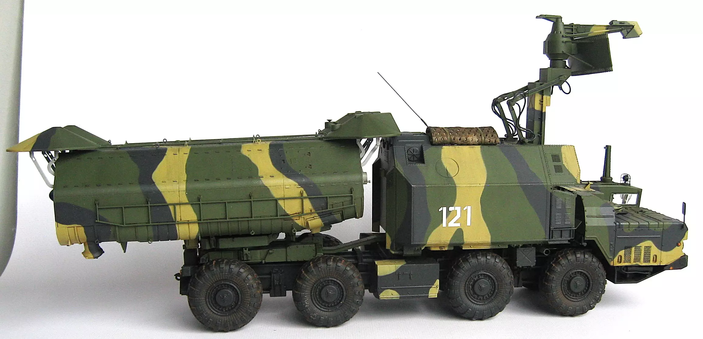 Сборная модель лесовоз с прицепом-роспуском 43204-10