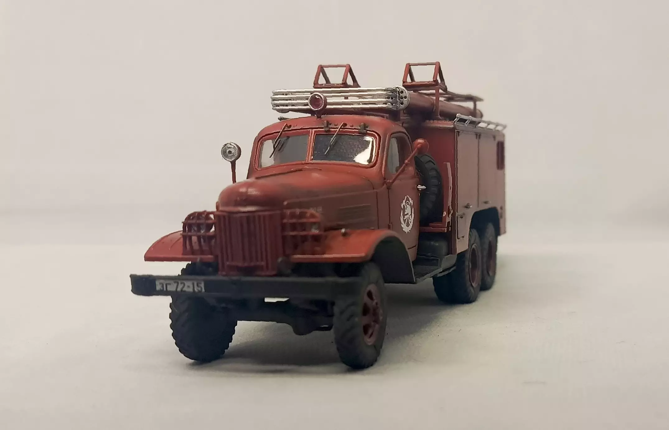 Сборная модель лесовоз с прицепом-роспуском 43204-10