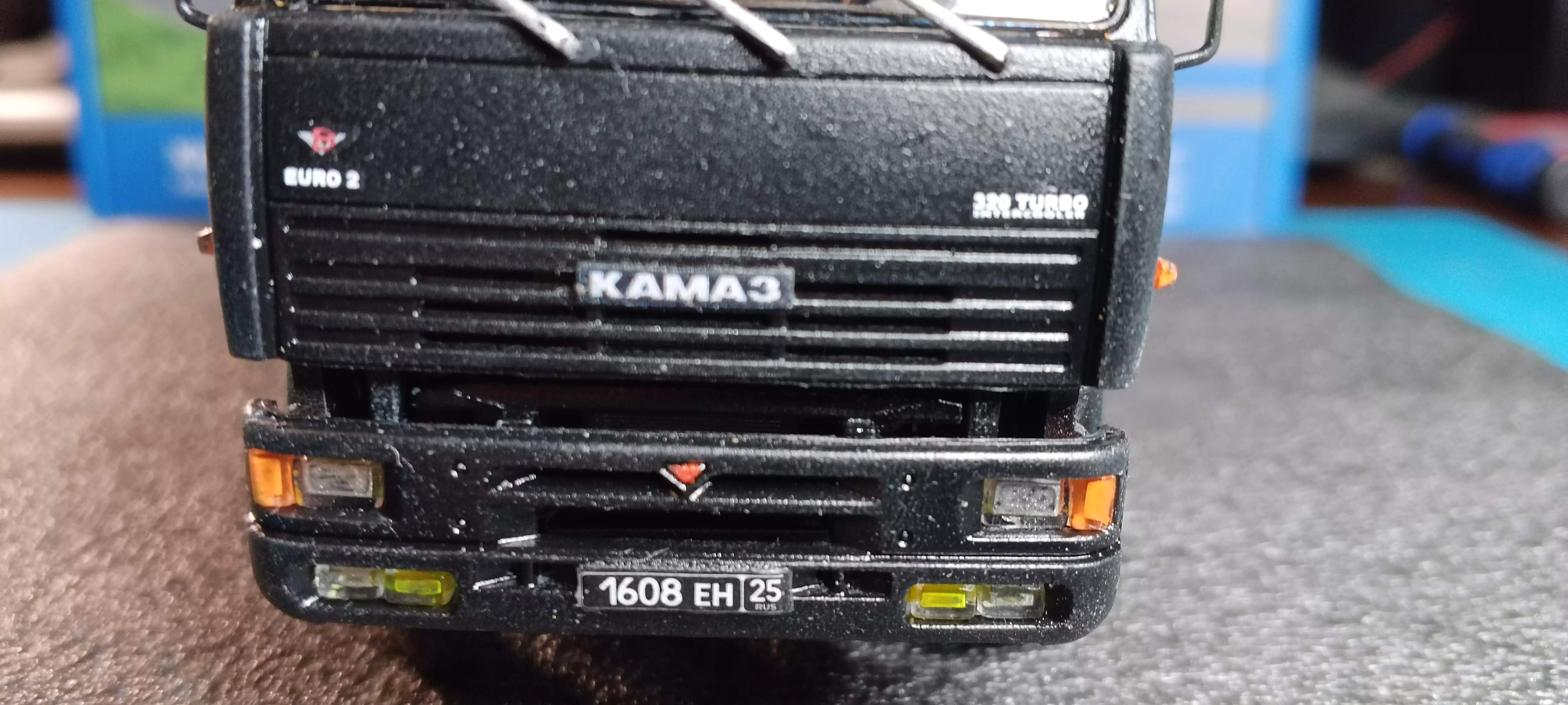 Сборная модель лесовоз с прицепом-роспуском 43204-10