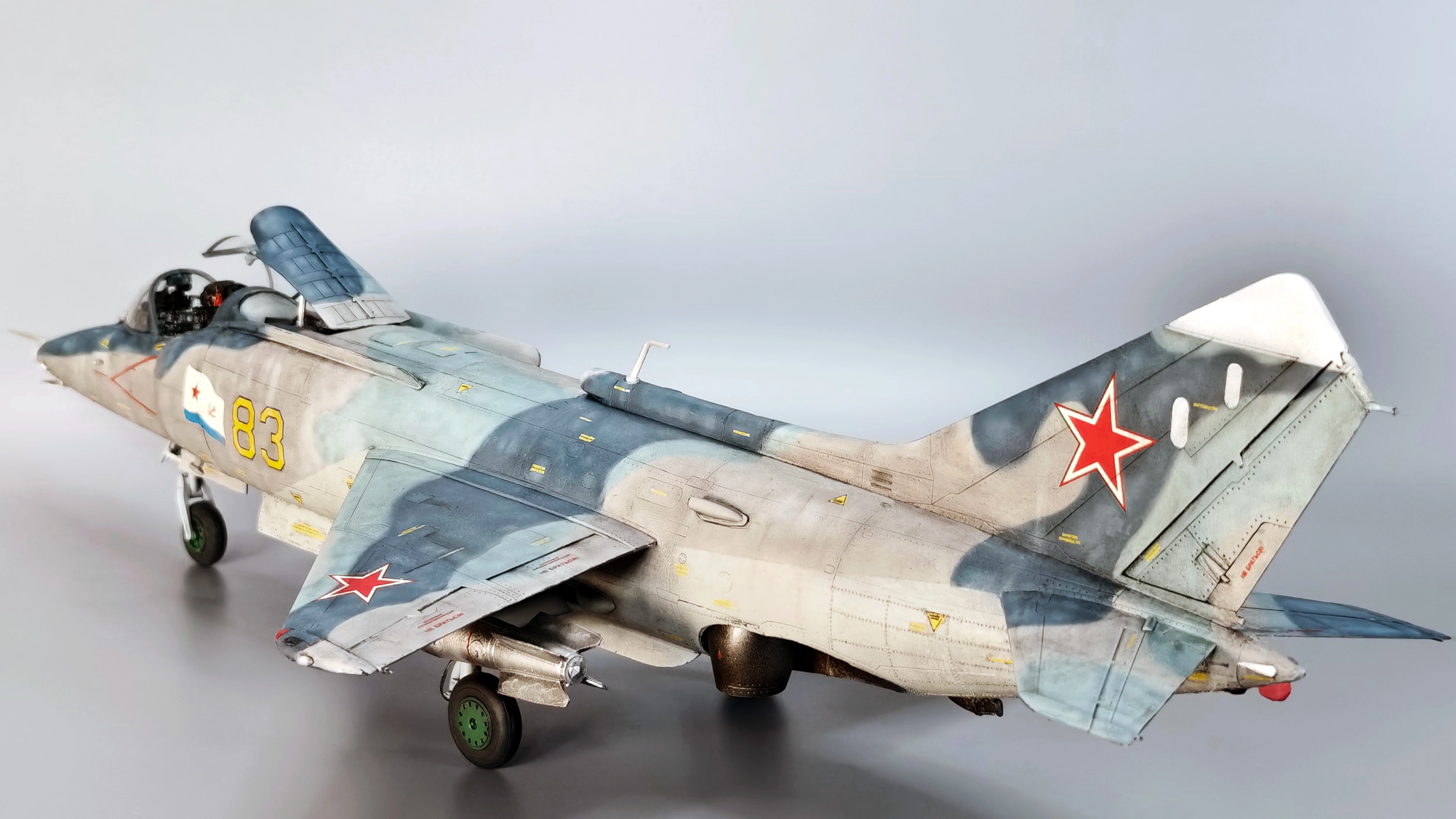 Сборная модель лесовоз с прицепом-роспуском 43204-10