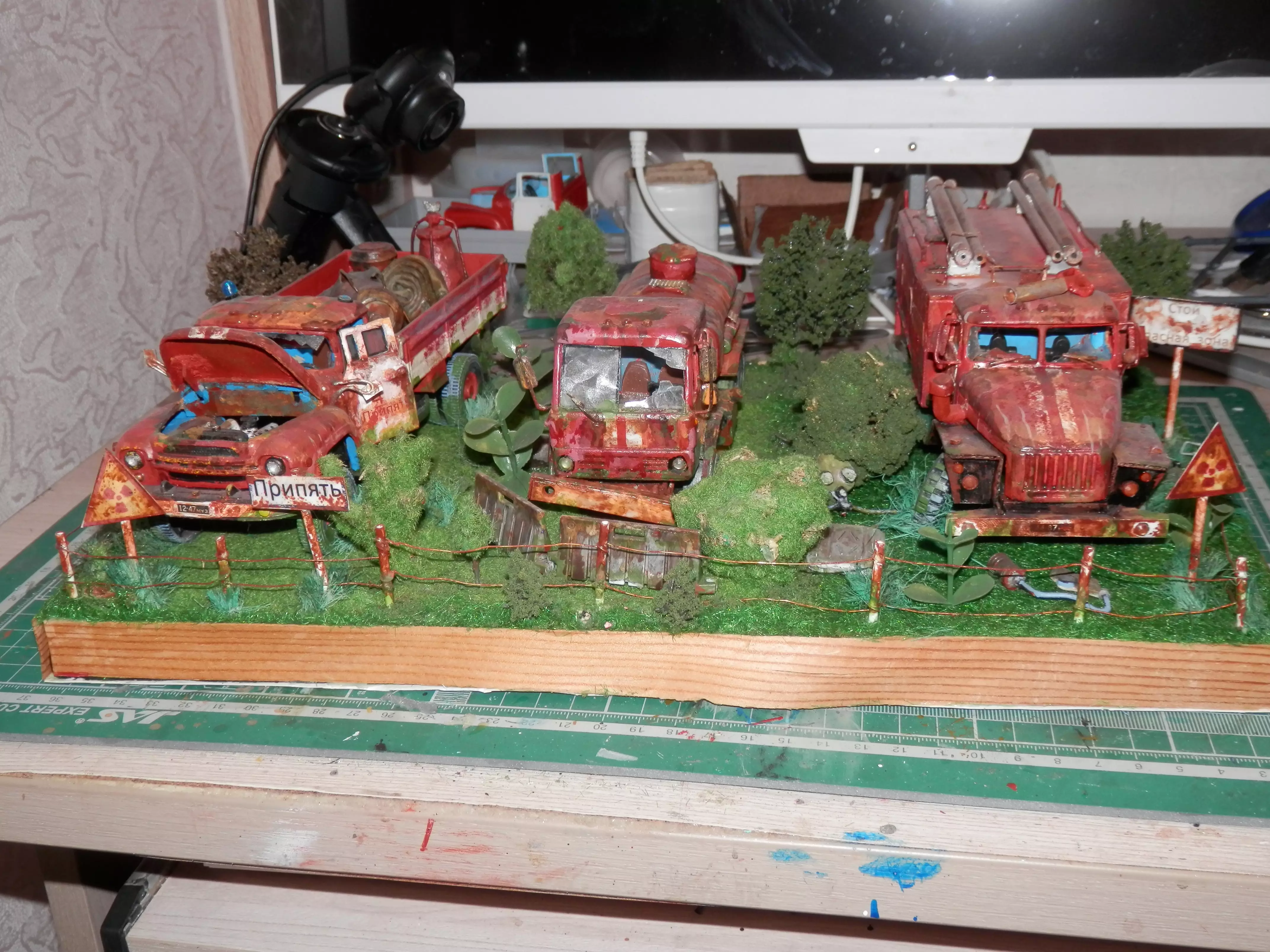 Сборная модель лесовоз с прицепом-роспуском 43204-10