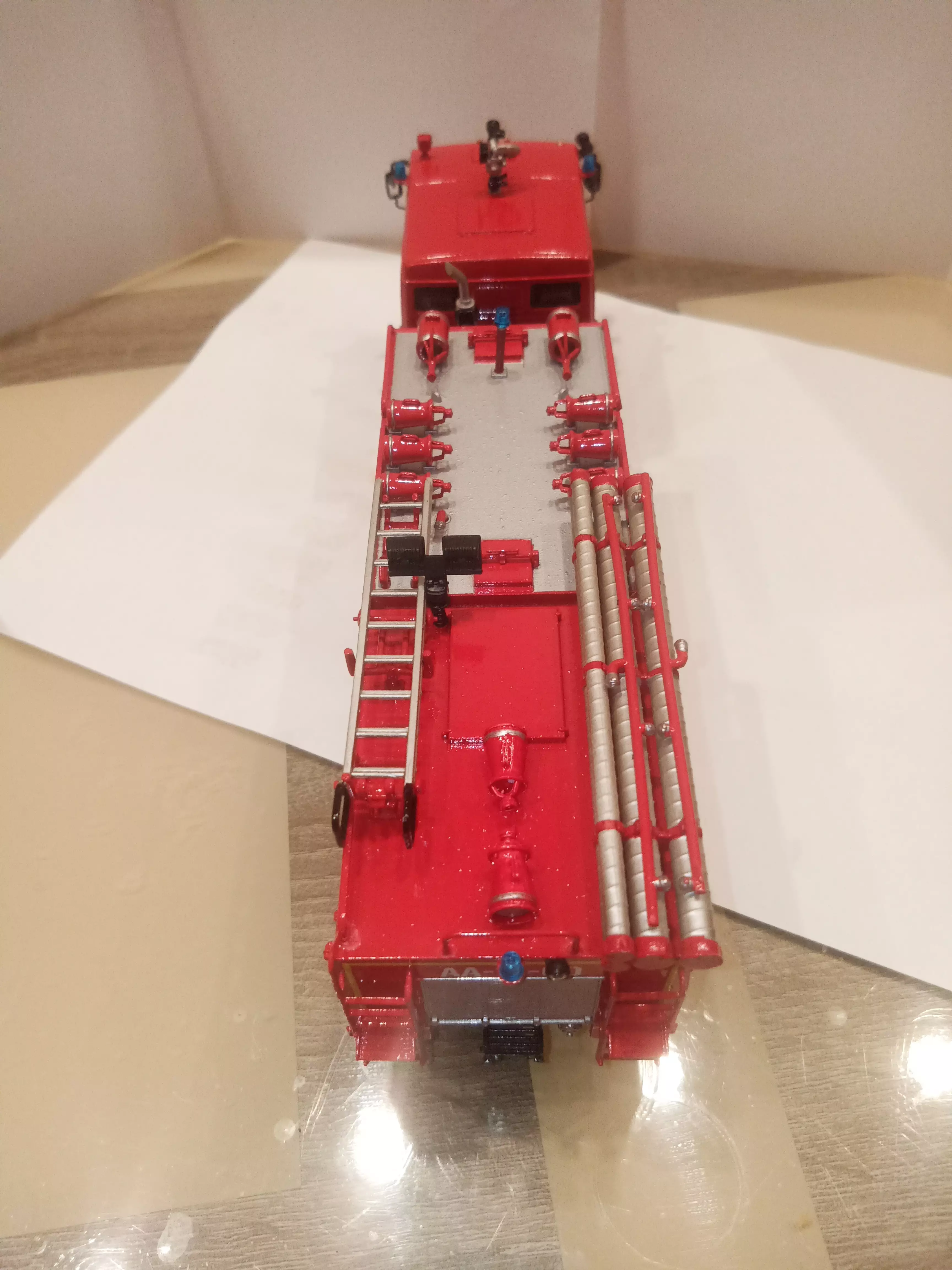 Сборная модель лесовоз с прицепом-роспуском 43204-10