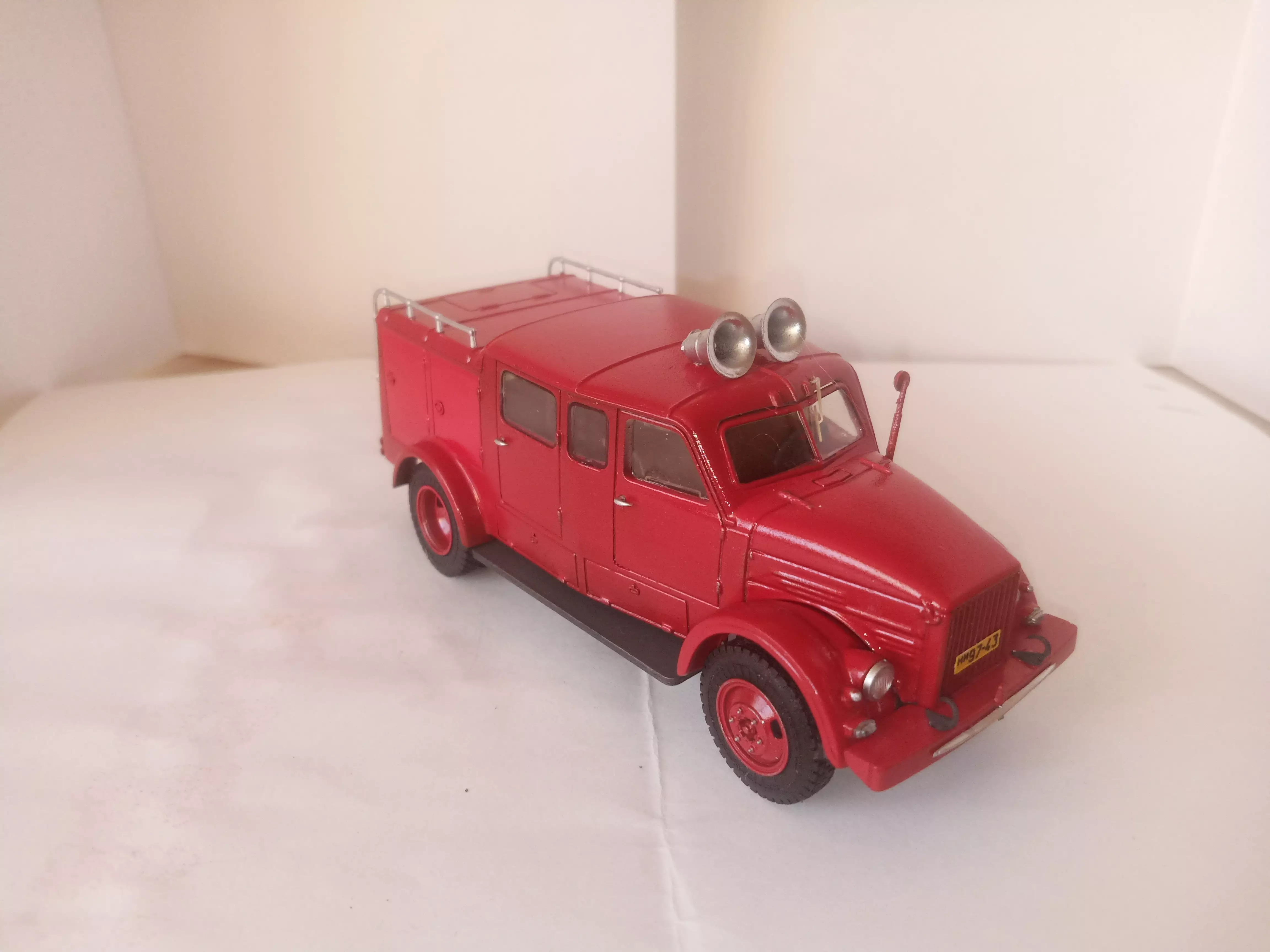 Сборная модель лесовоз с прицепом-роспуском 43204-10