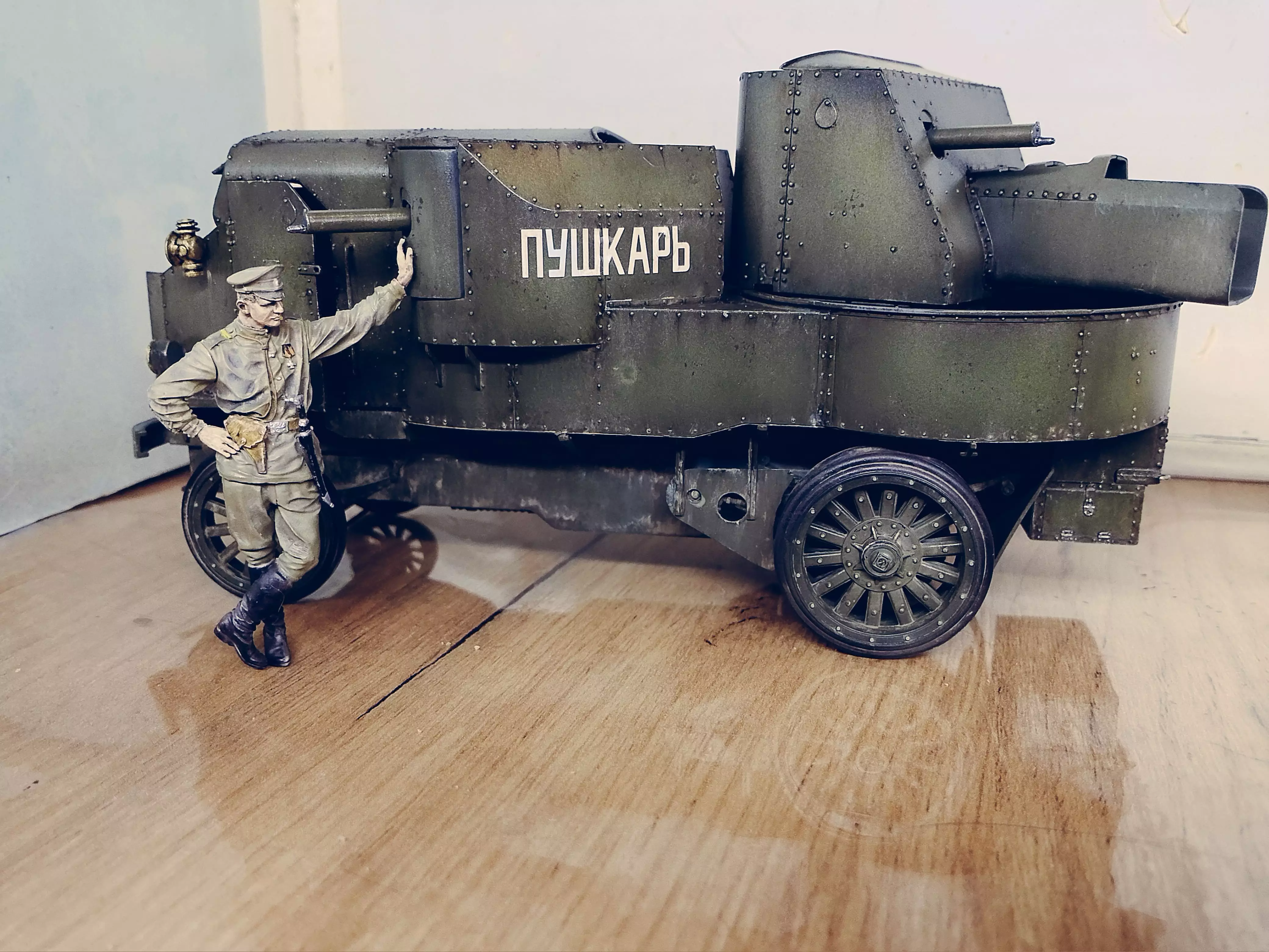 Сборная модель лесовоз с прицепом-роспуском 43204-10