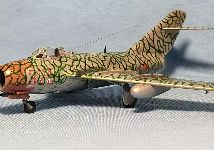 Сборная модель лесовоз с прицепом-роспуском 43204-10