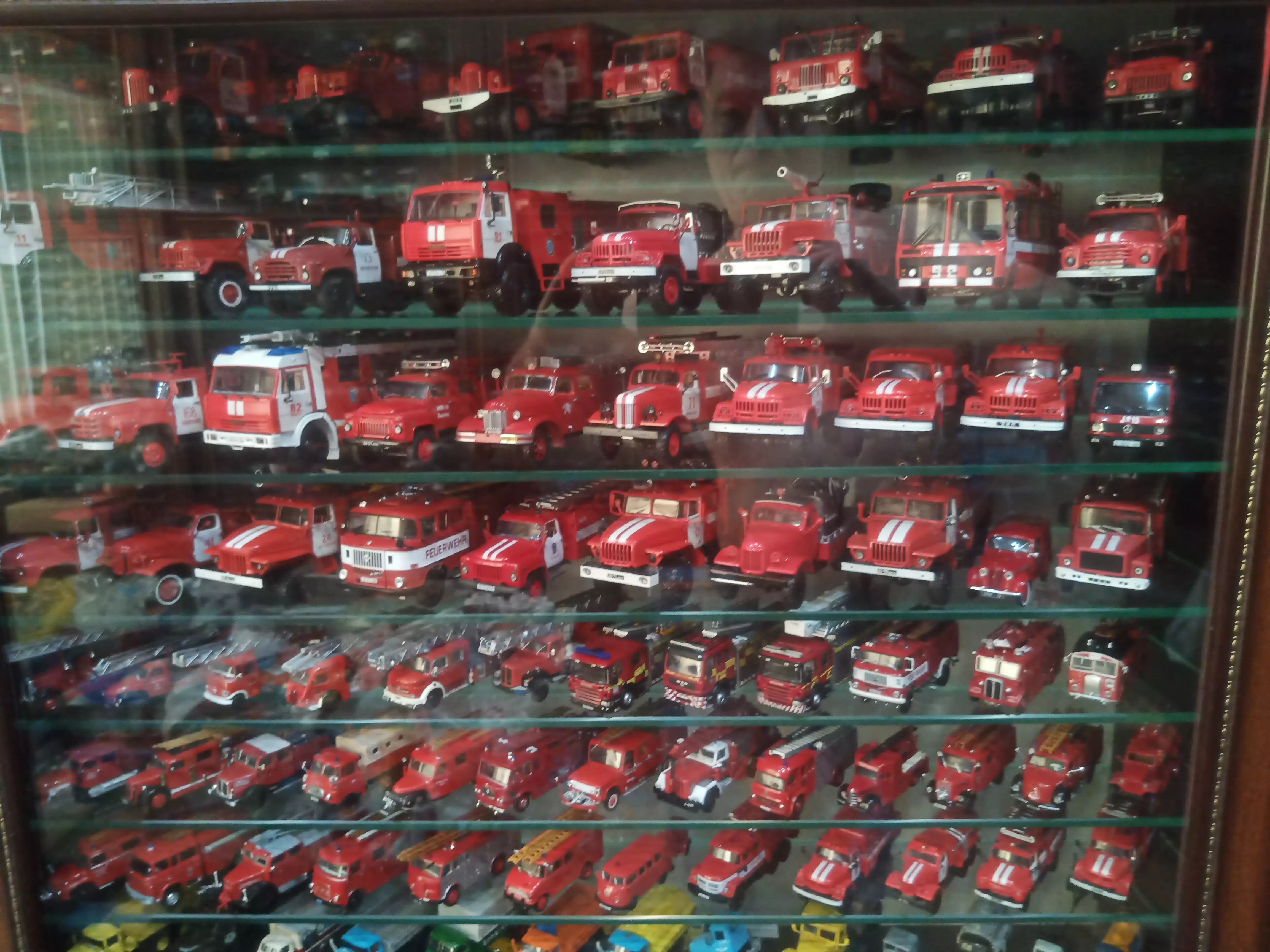 Сборная модель лесовоз с прицепом-роспуском 43204-10