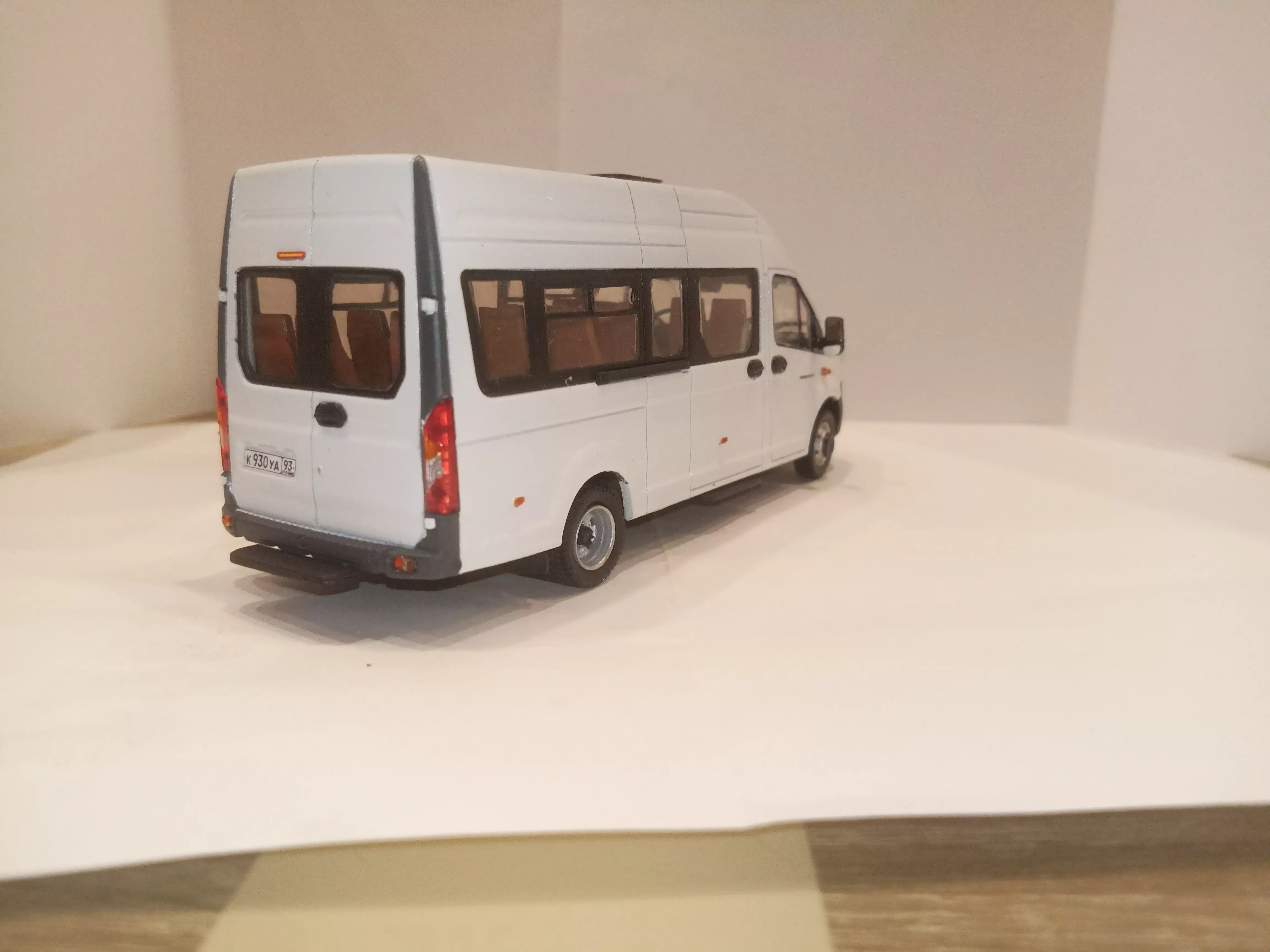 Сборная модель лесовоз с прицепом-роспуском 43204-10