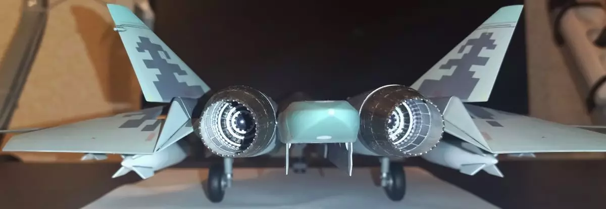 Сборная модель лесовоз с прицепом-роспуском 43204-10