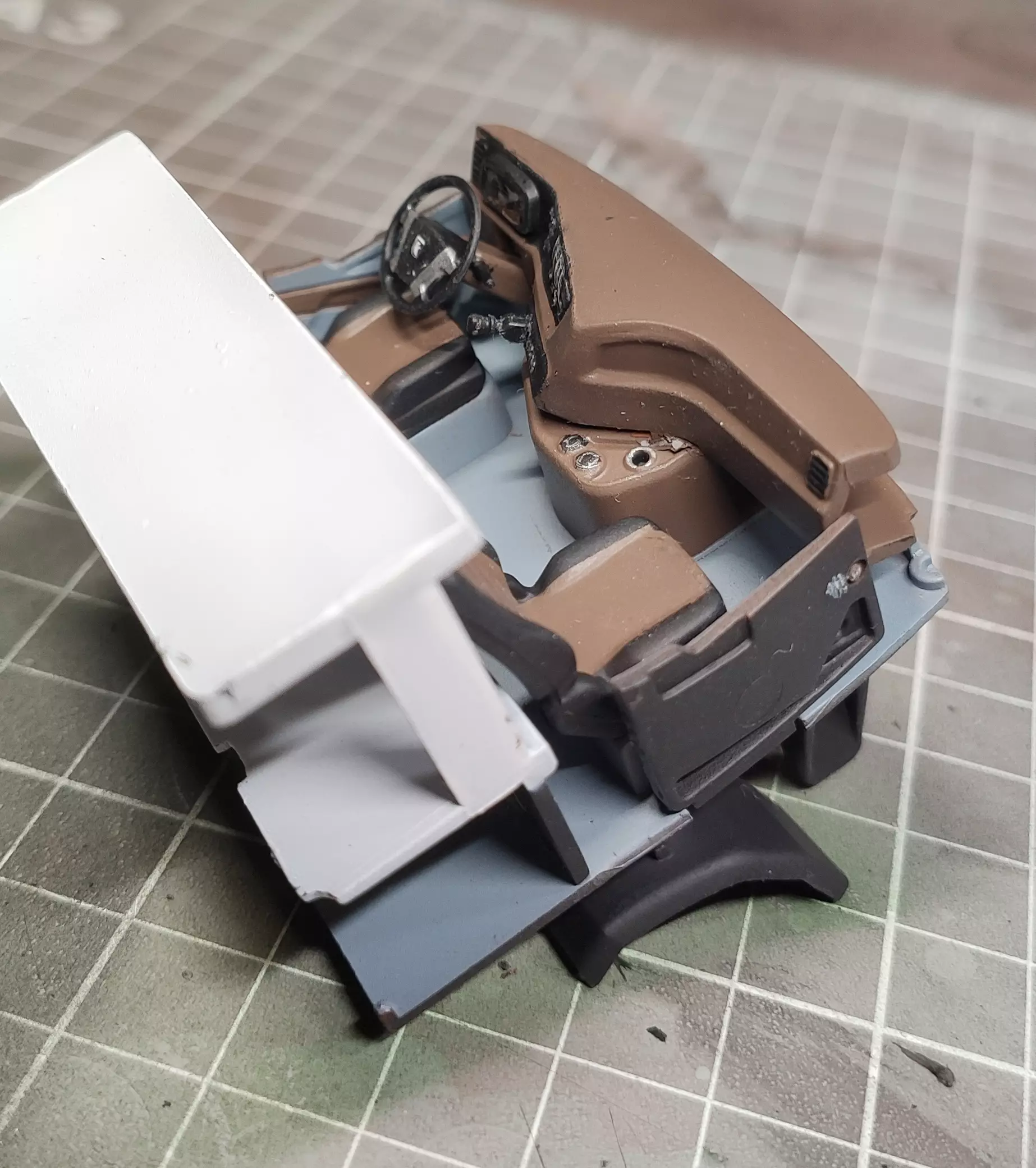 Сборная модель лесовоз с прицепом-роспуском 43204-10