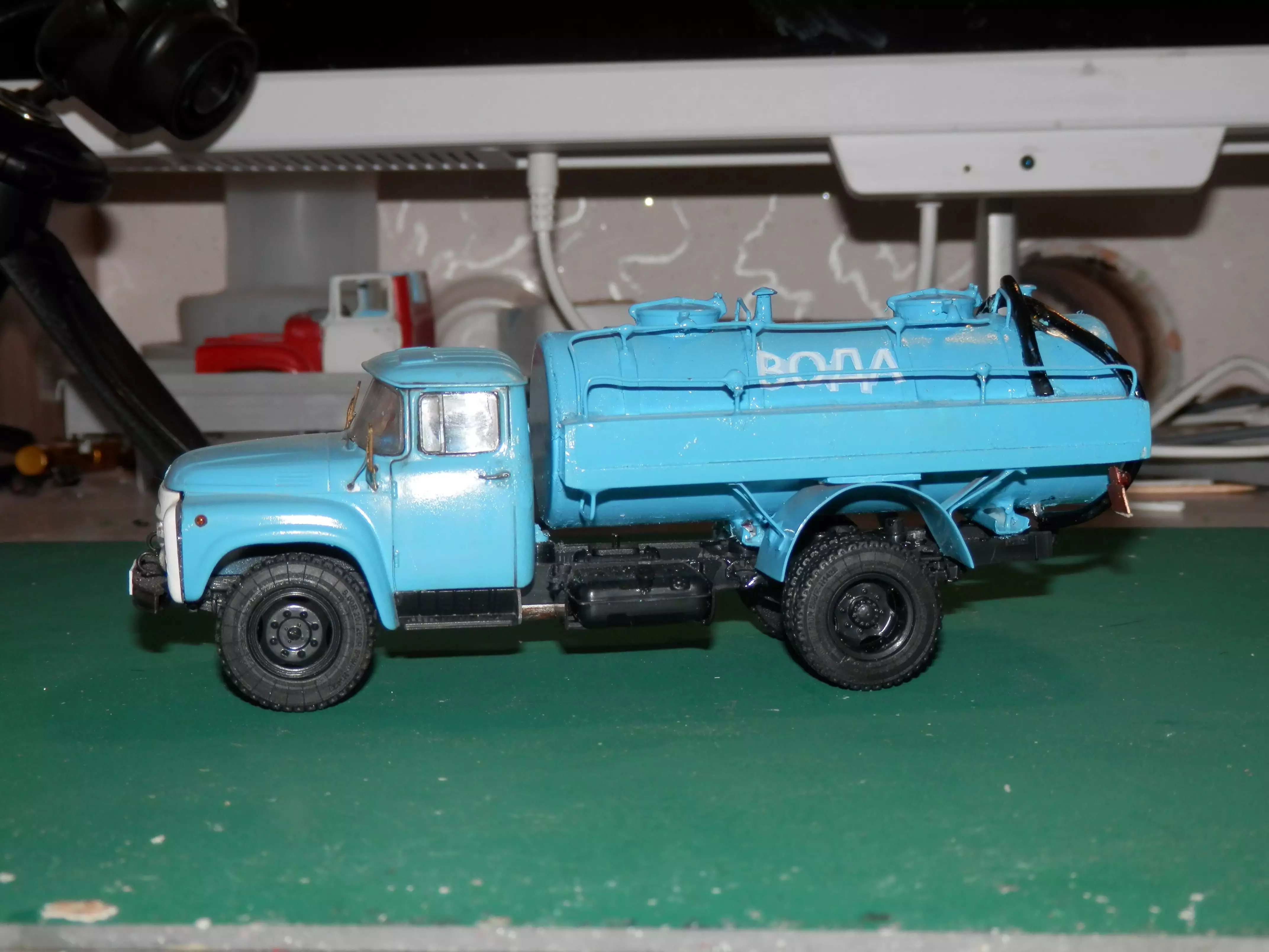 Сборная модель лесовоз с прицепом-роспуском 43204-10