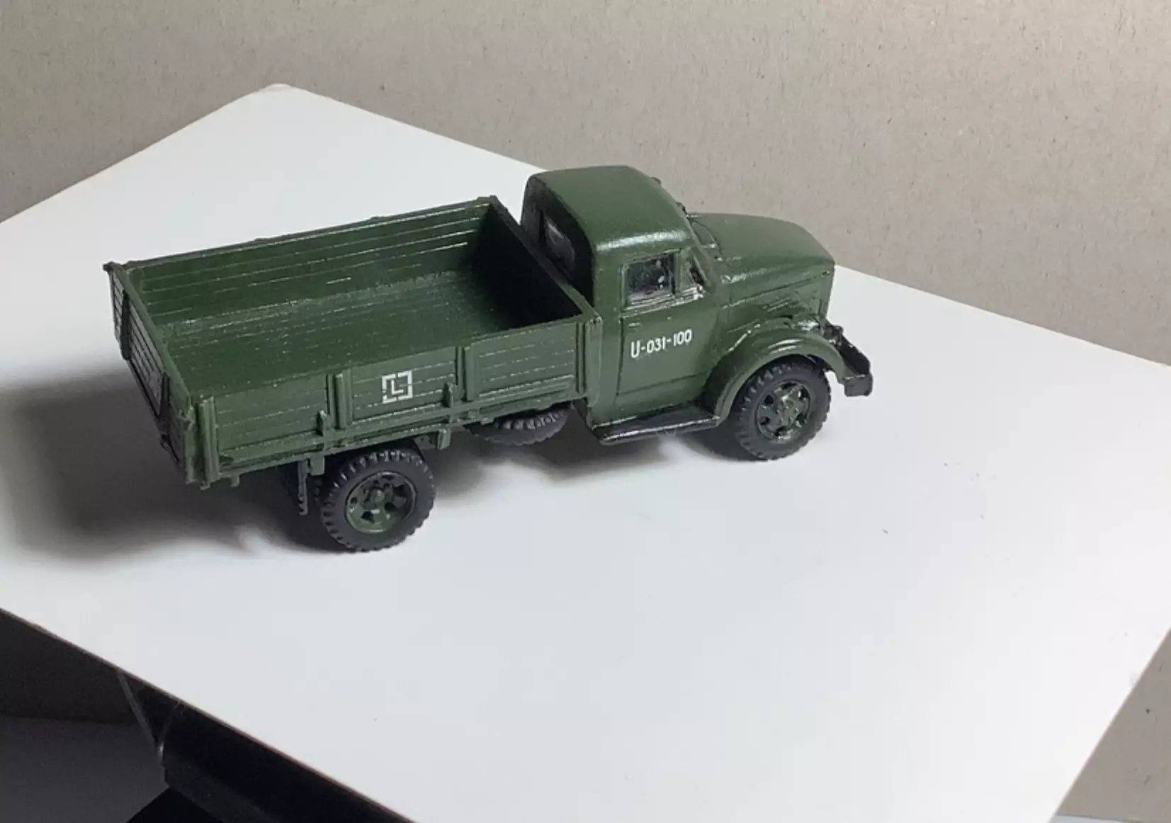 Сборная модель лесовоз с прицепом-роспуском 43204-10