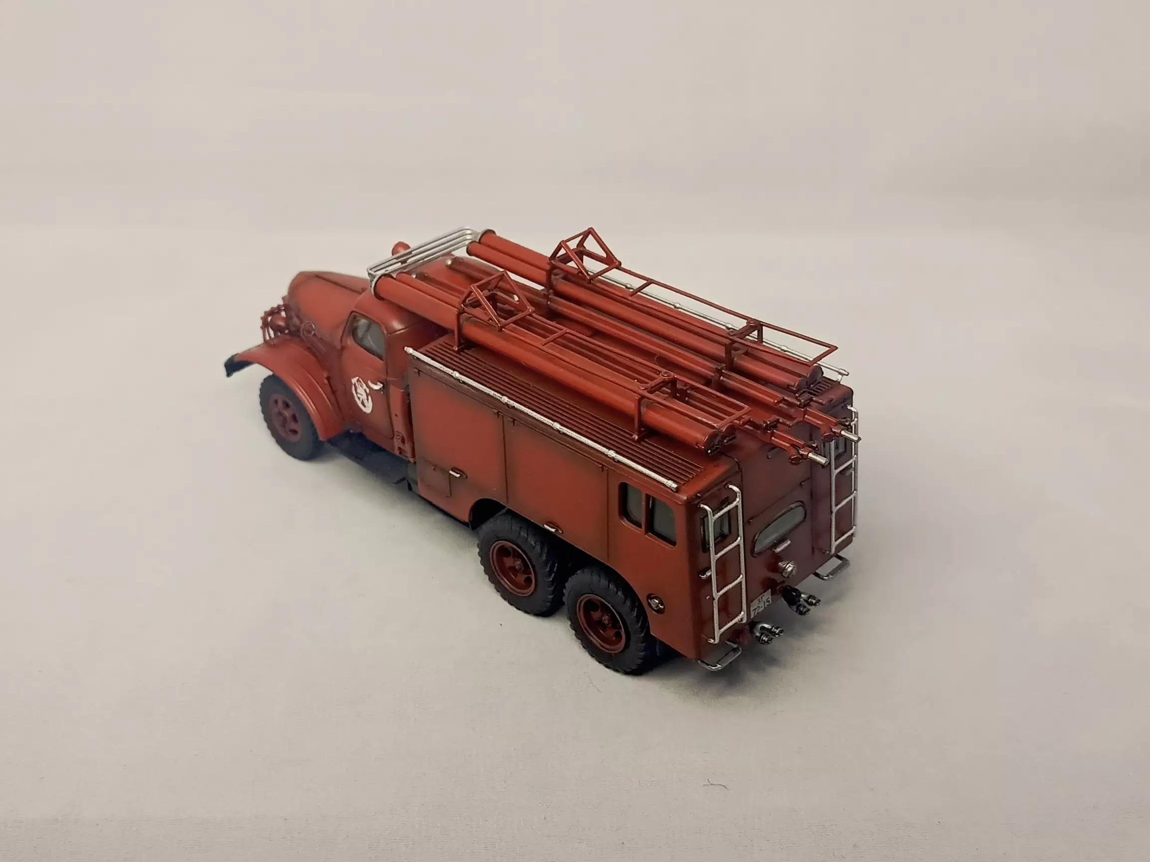 Сборная модель лесовоз с прицепом-роспуском 43204-10