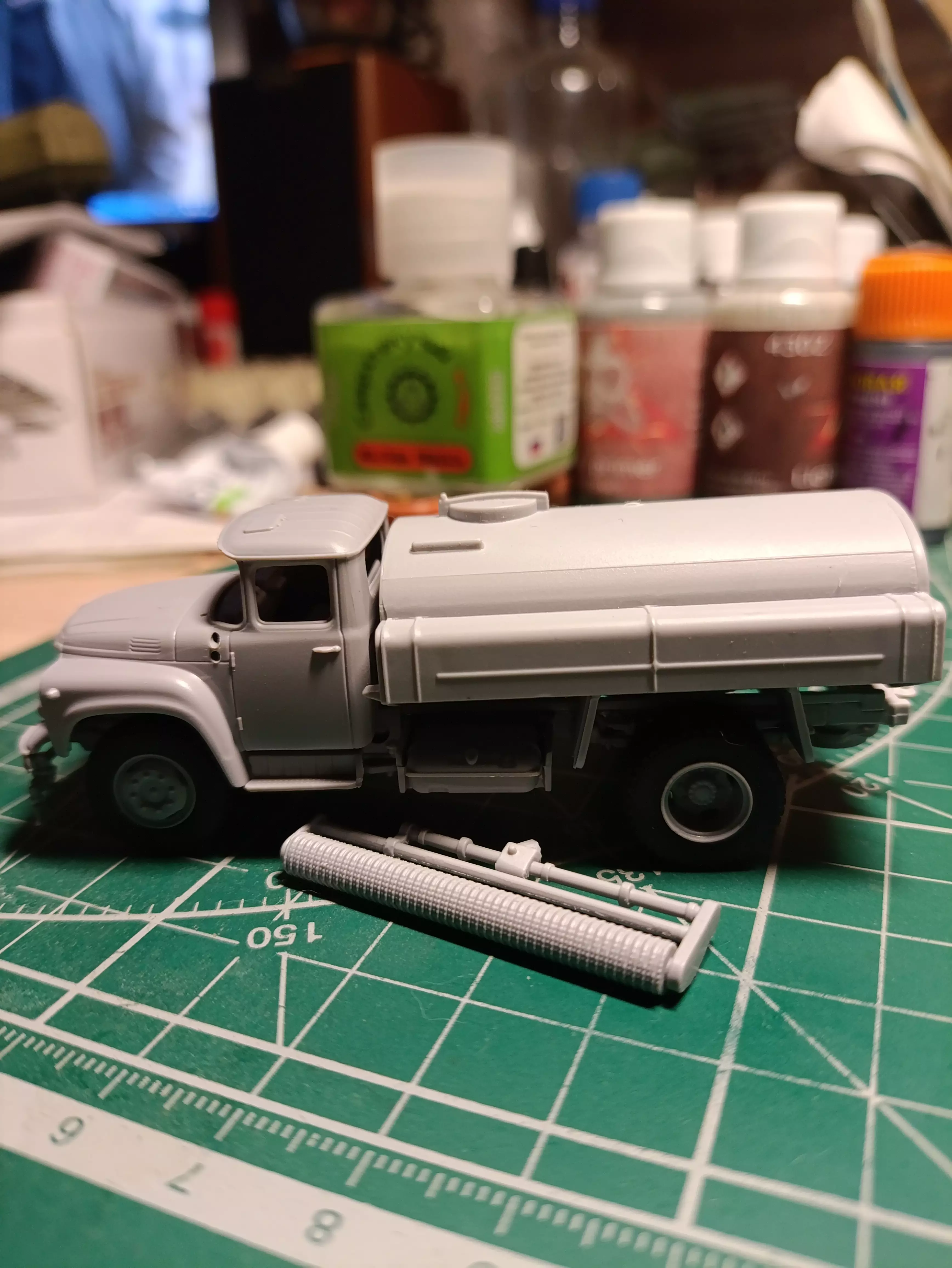 Сборная модель лесовоз с прицепом-роспуском 43204-10