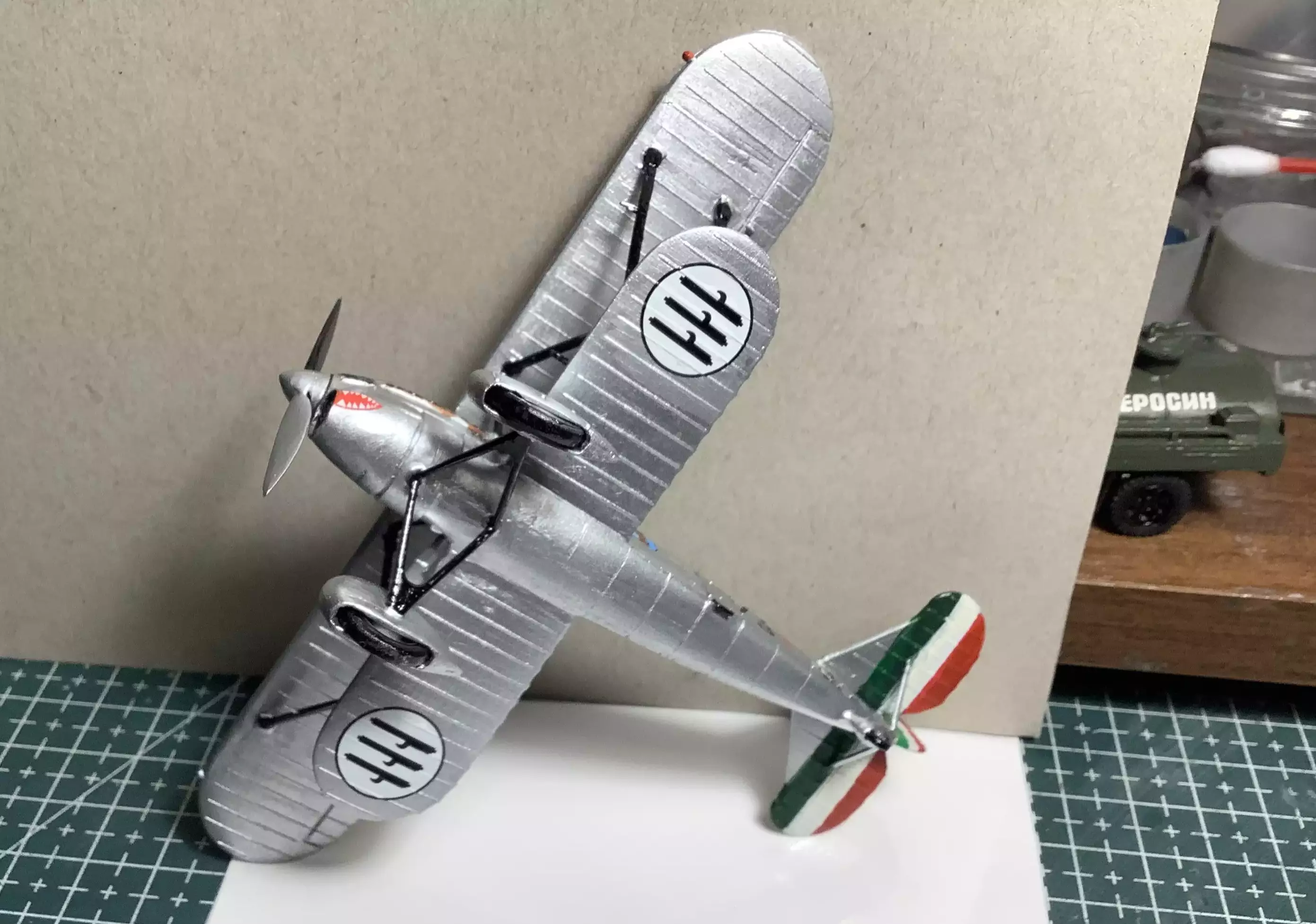 Сборная модель лесовоз с прицепом-роспуском 43204-10