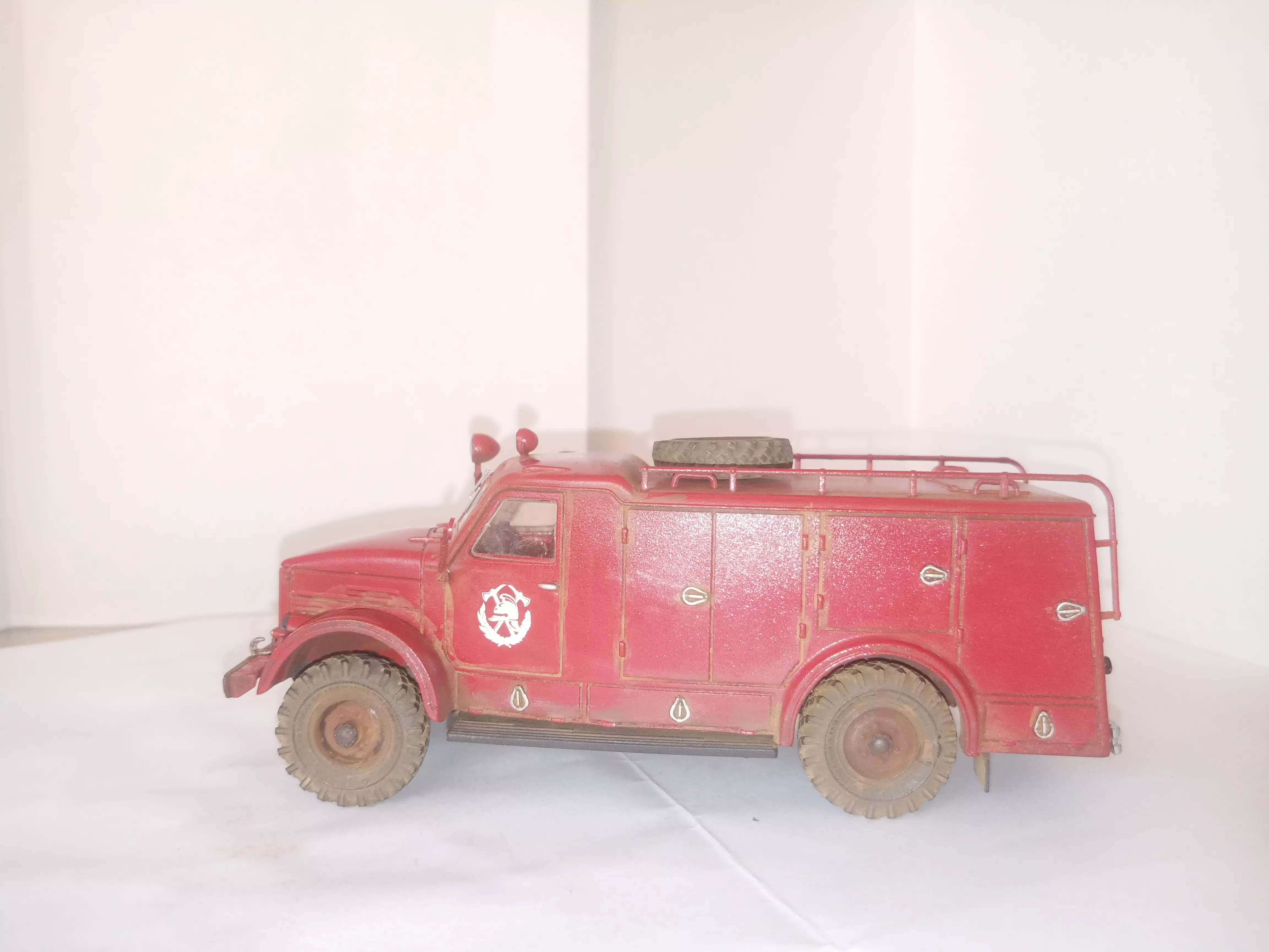 Сборная модель лесовоз с прицепом-роспуском 43204-10