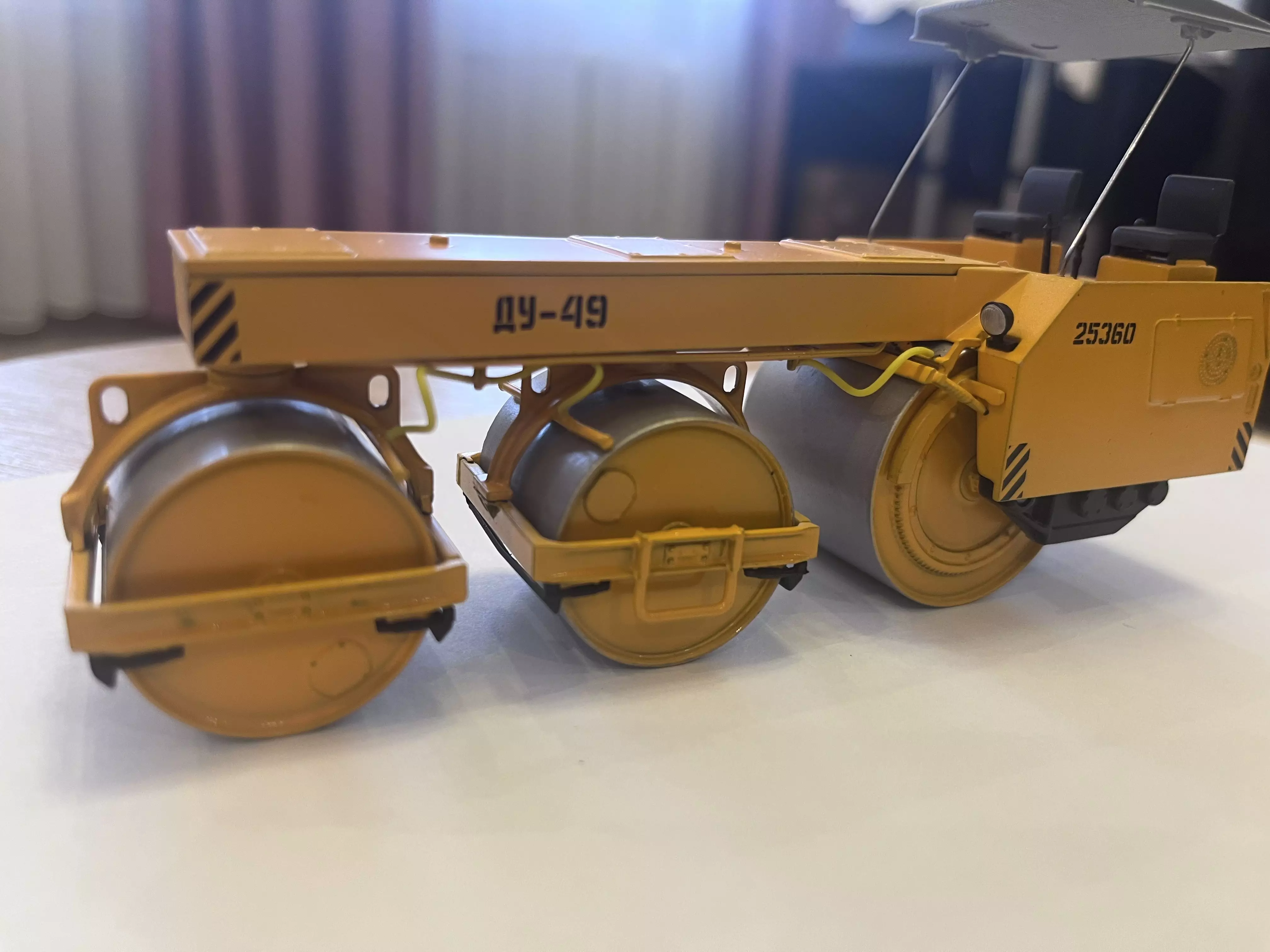 Сборная модель лесовоз с прицепом-роспуском 43204-10