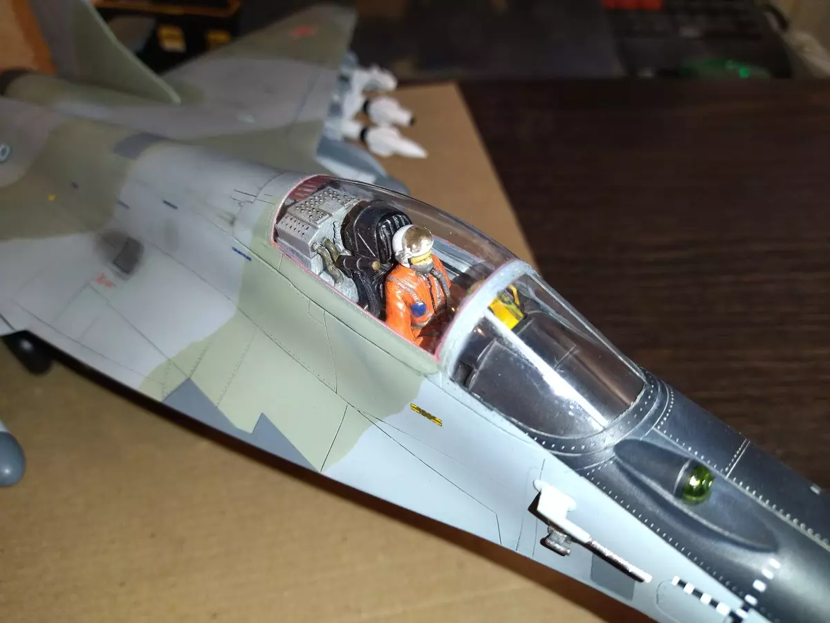 Сборная модель лесовоз с прицепом-роспуском 43204-10