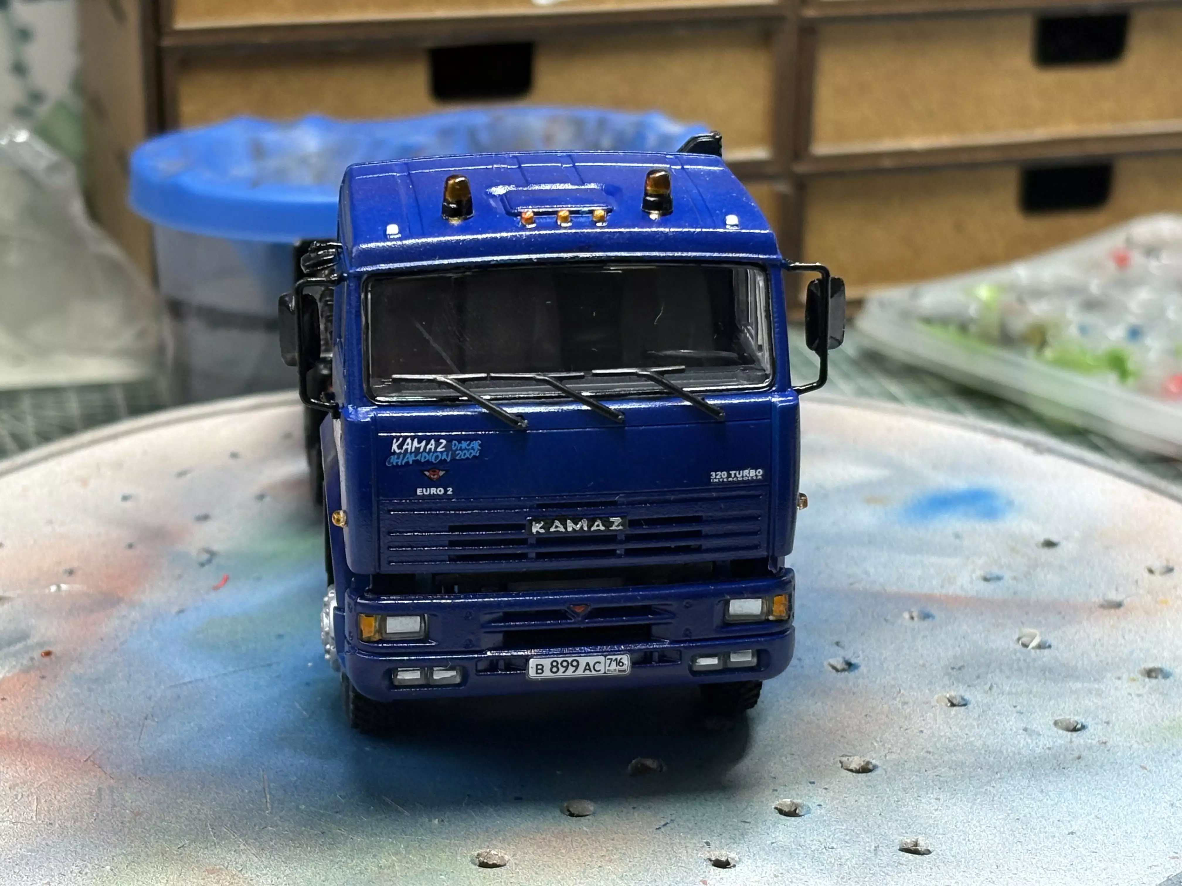 Сборная модель лесовоз с прицепом-роспуском 43204-10