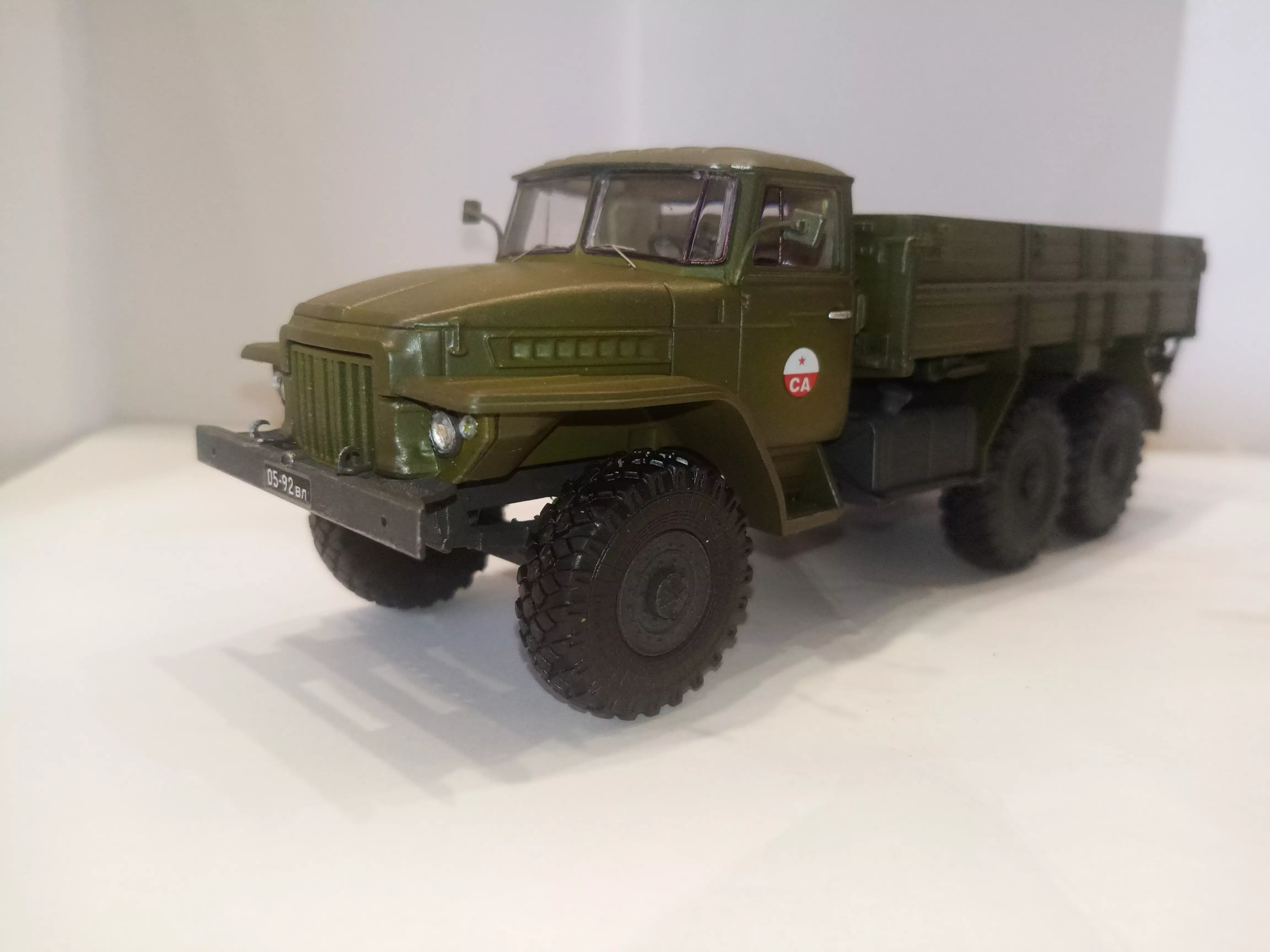 Сборная модель лесовоз с прицепом-роспуском 43204-10