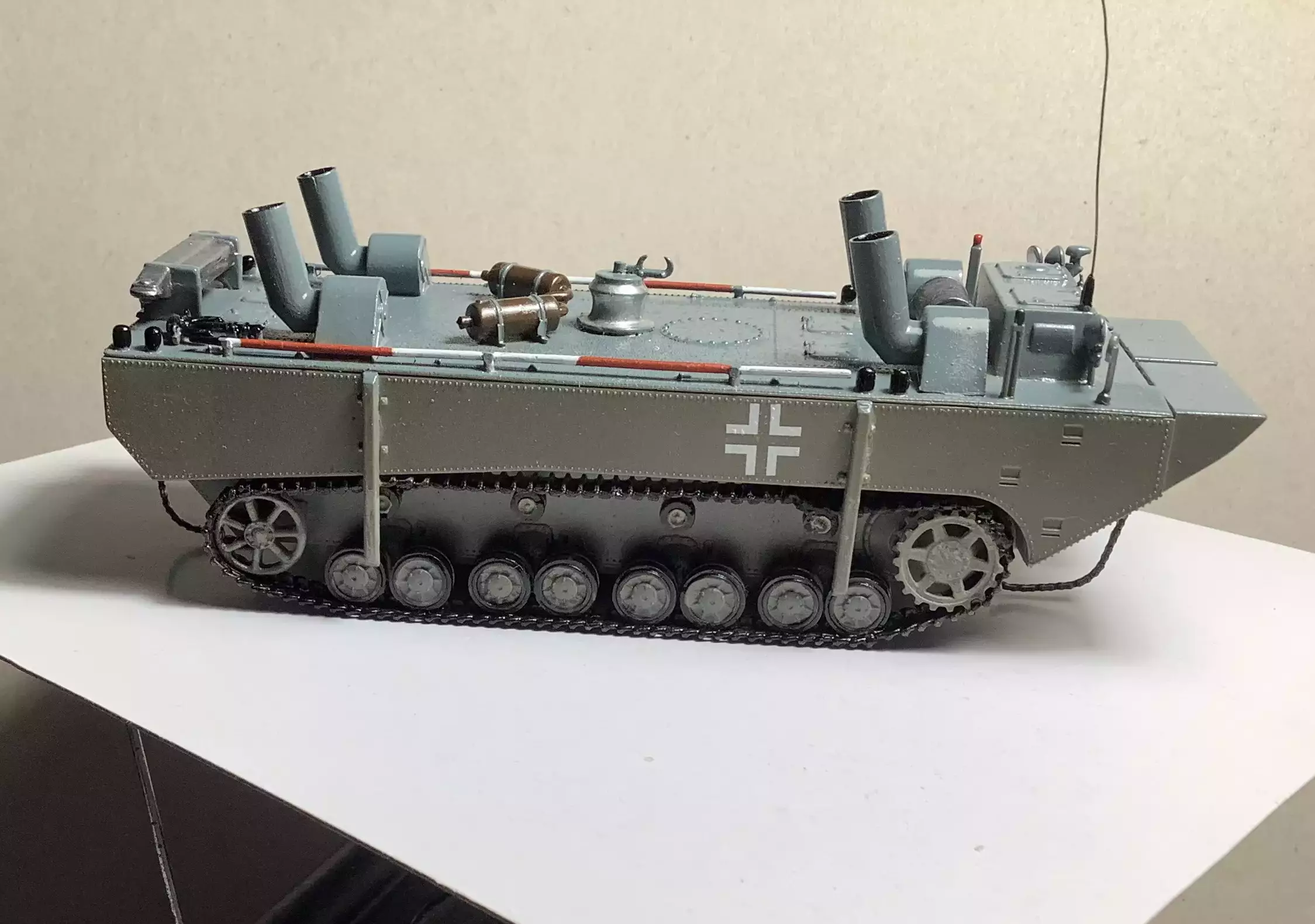 Сборная модель лесовоз с прицепом-роспуском 43204-10