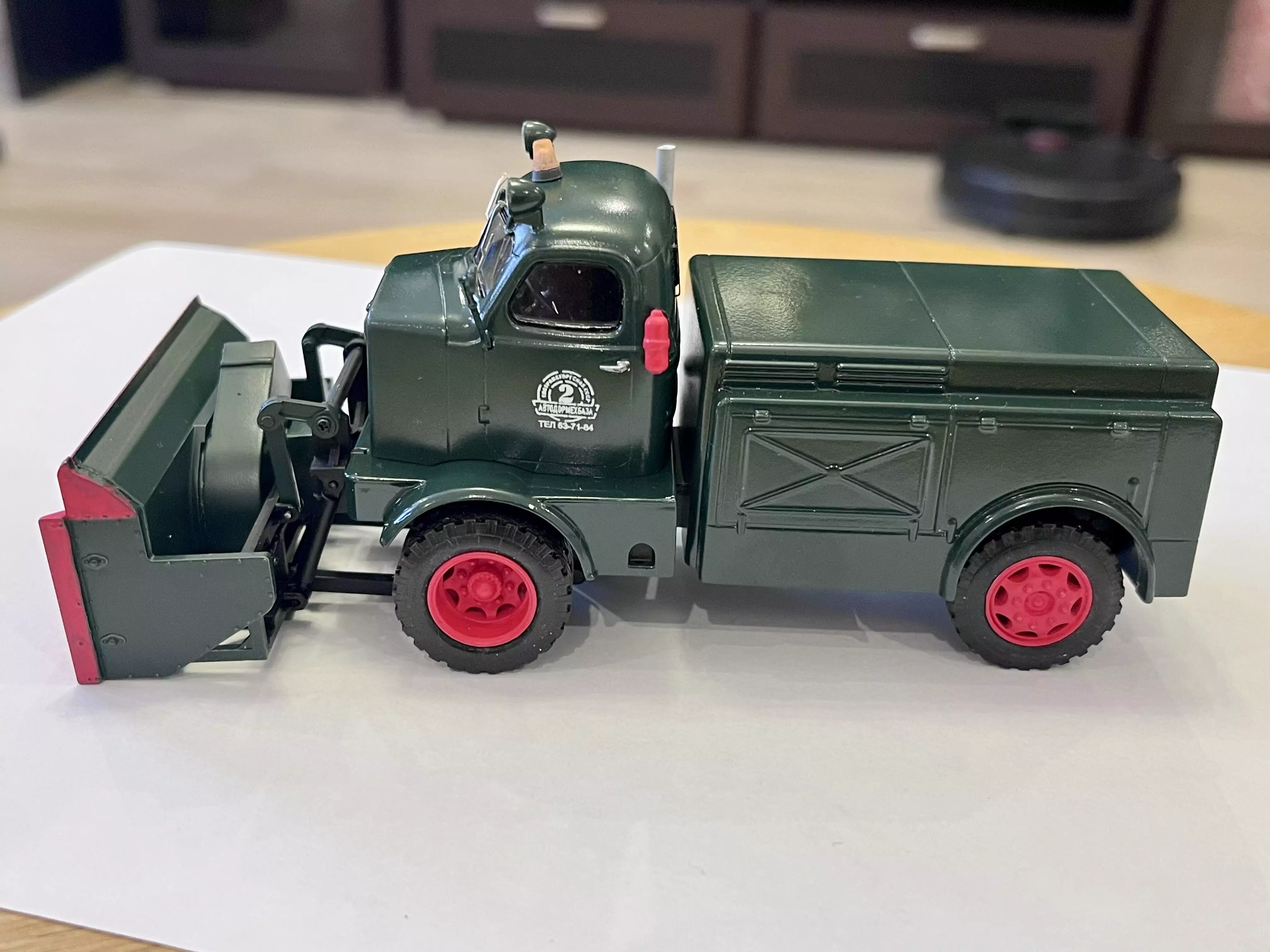 Сборная модель лесовоз с прицепом-роспуском 43204-10