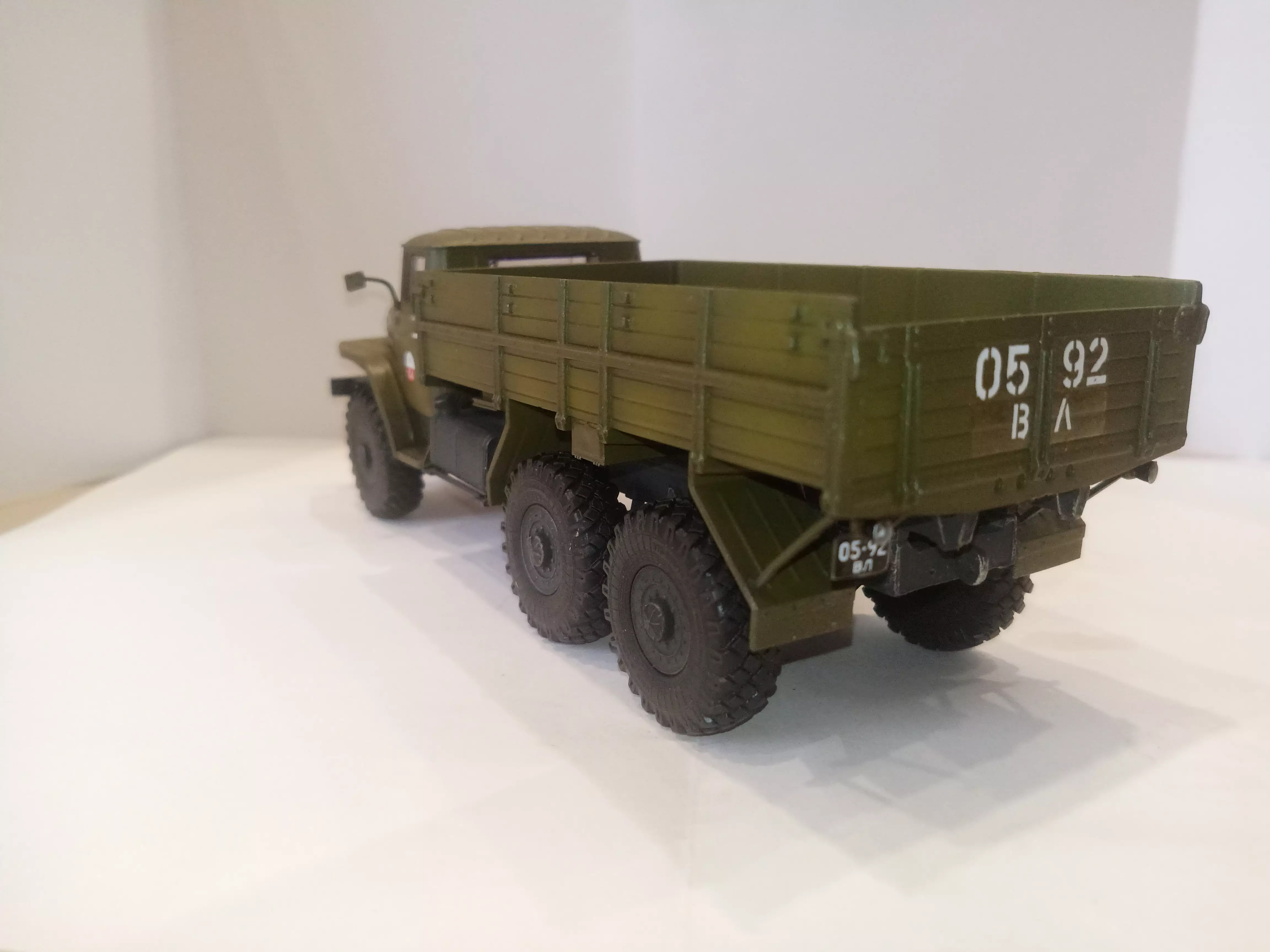 Сборная модель лесовоз с прицепом-роспуском 43204-10