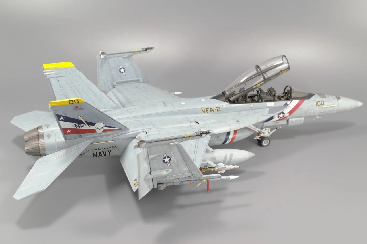 Сборная модель лесовоз с прицепом-роспуском 43204-10