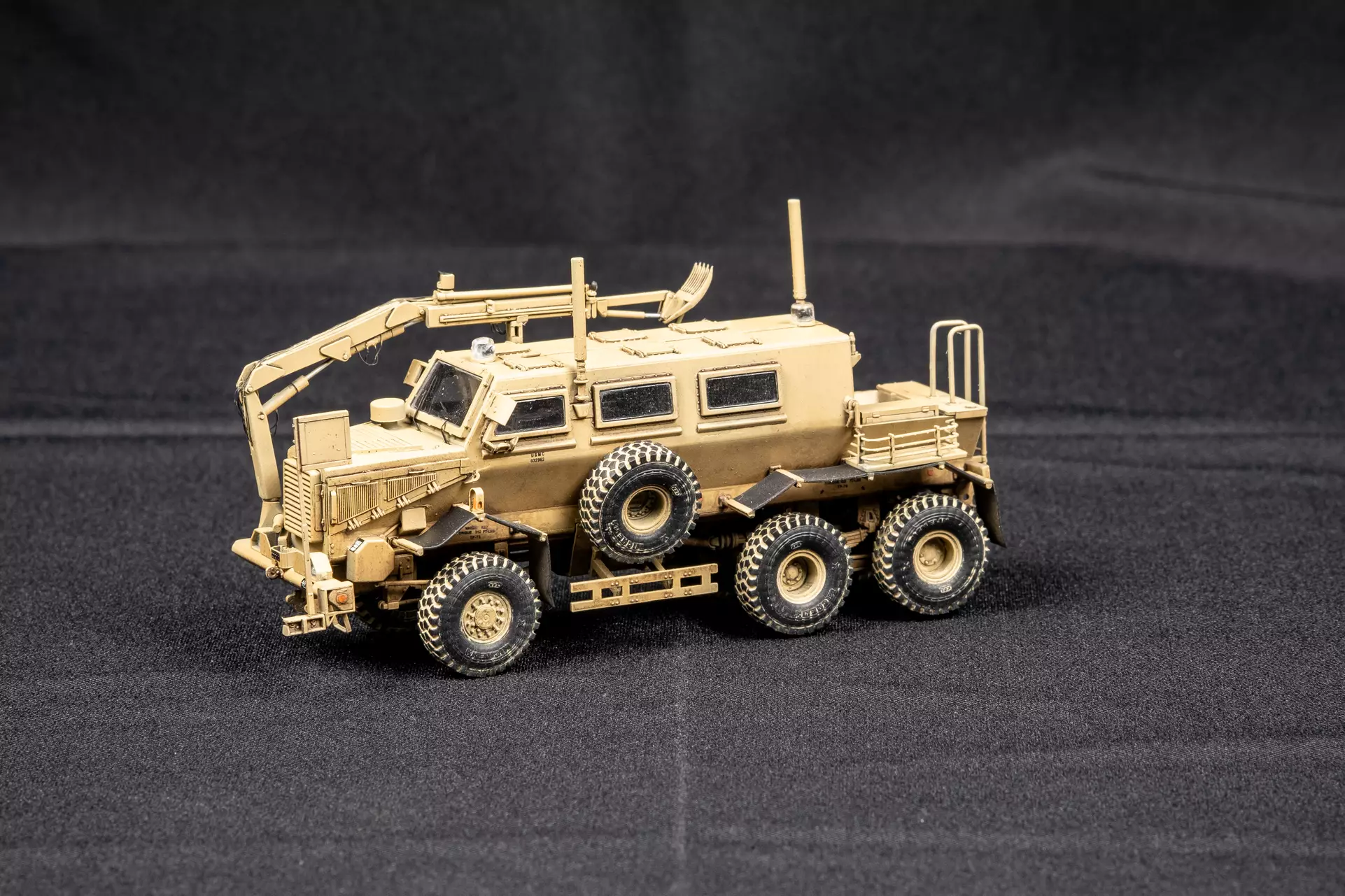 Сборная модель лесовоз с прицепом-роспуском 43204-10