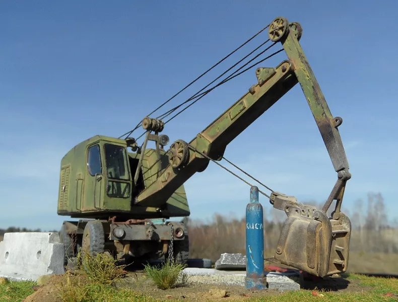 Сборная модель Экскаватор Э-255