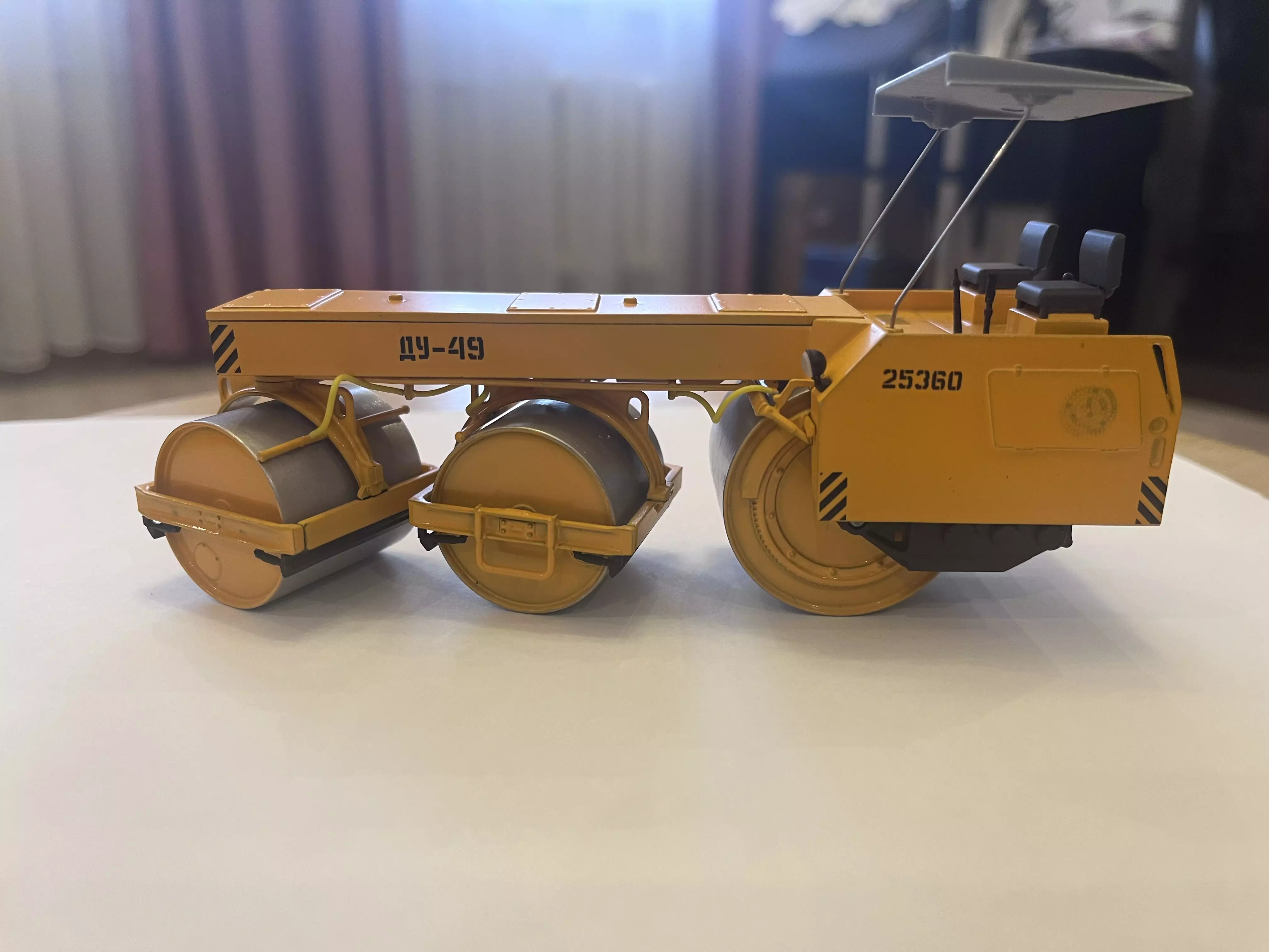 Сборная модель лесовоз с прицепом-роспуском 43204-10