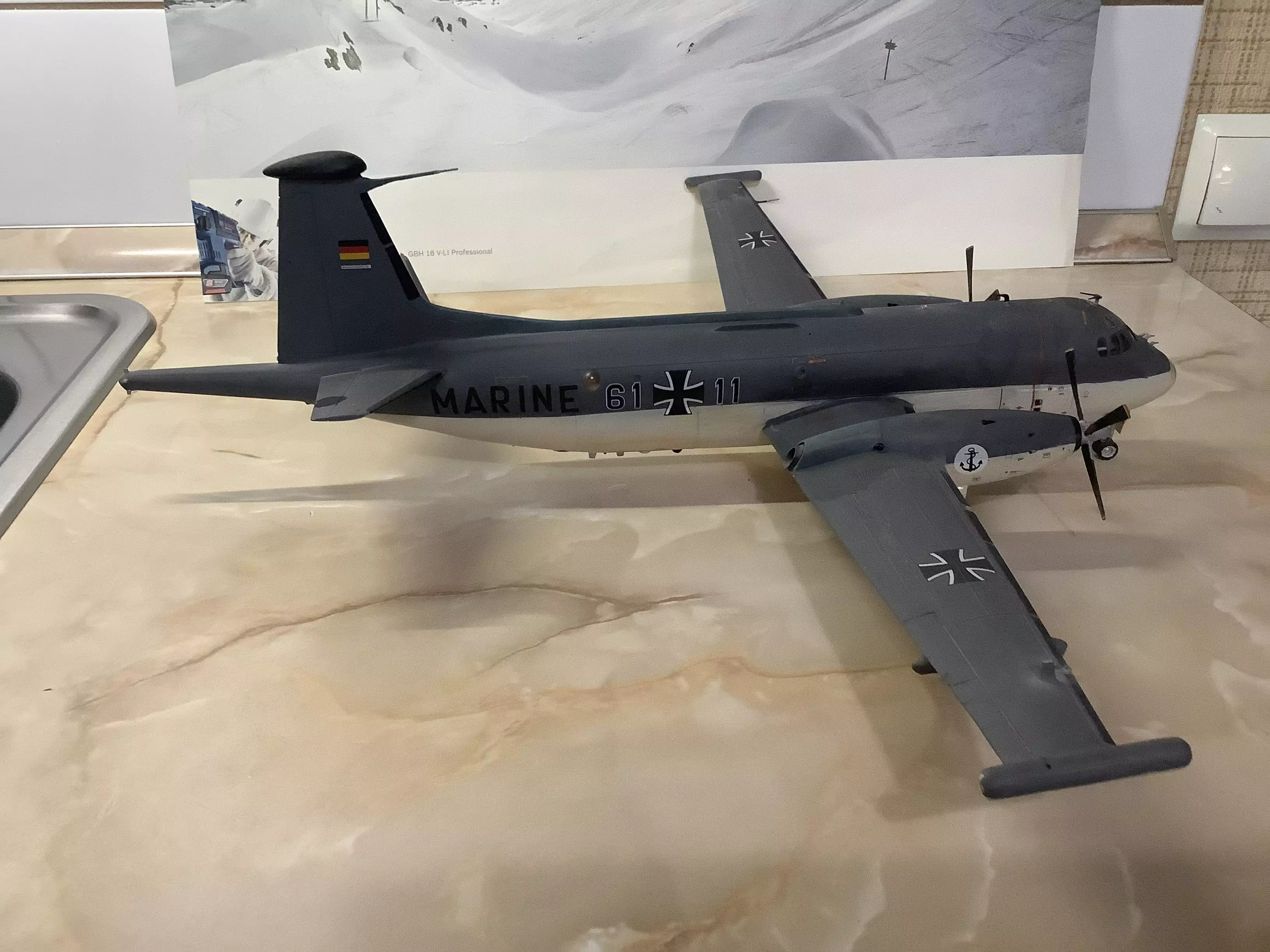 Сборная модель лесовоз с прицепом-роспуском 43204-10