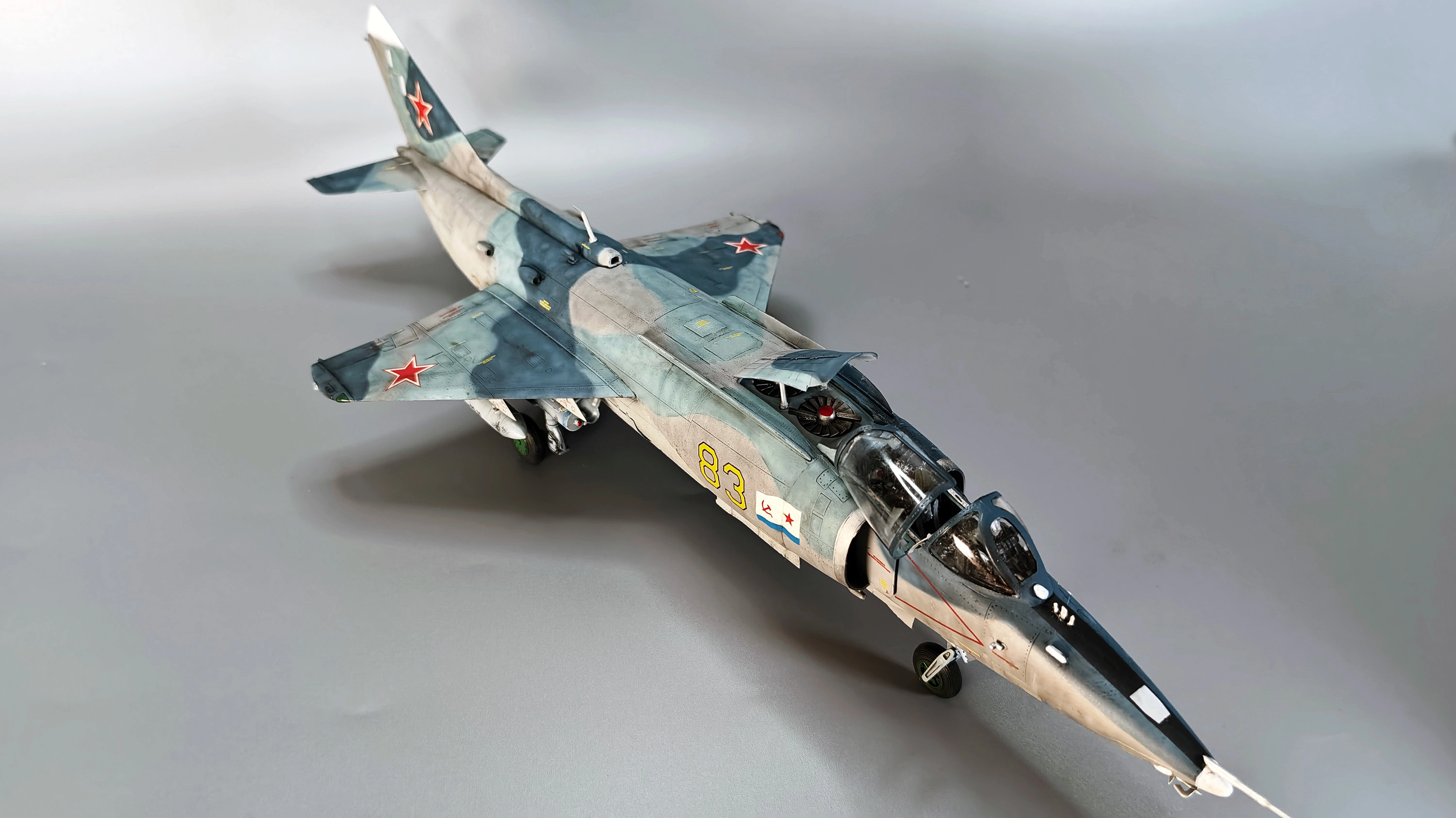 Сборная модель лесовоз с прицепом-роспуском 43204-10