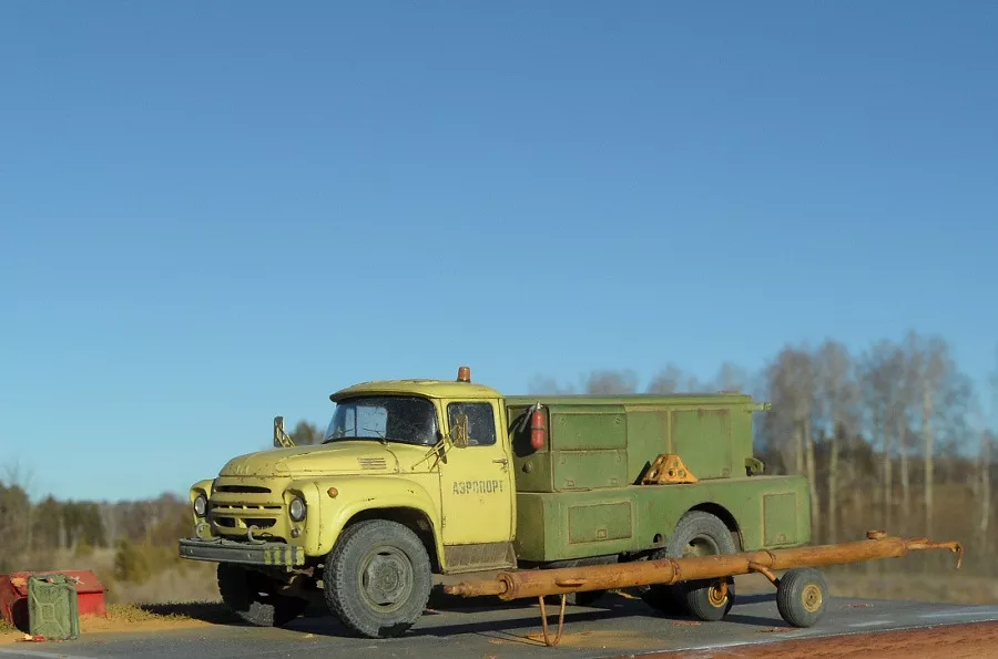 Сборная модель Агрегат подвижной авиационный АПА-35 (130)