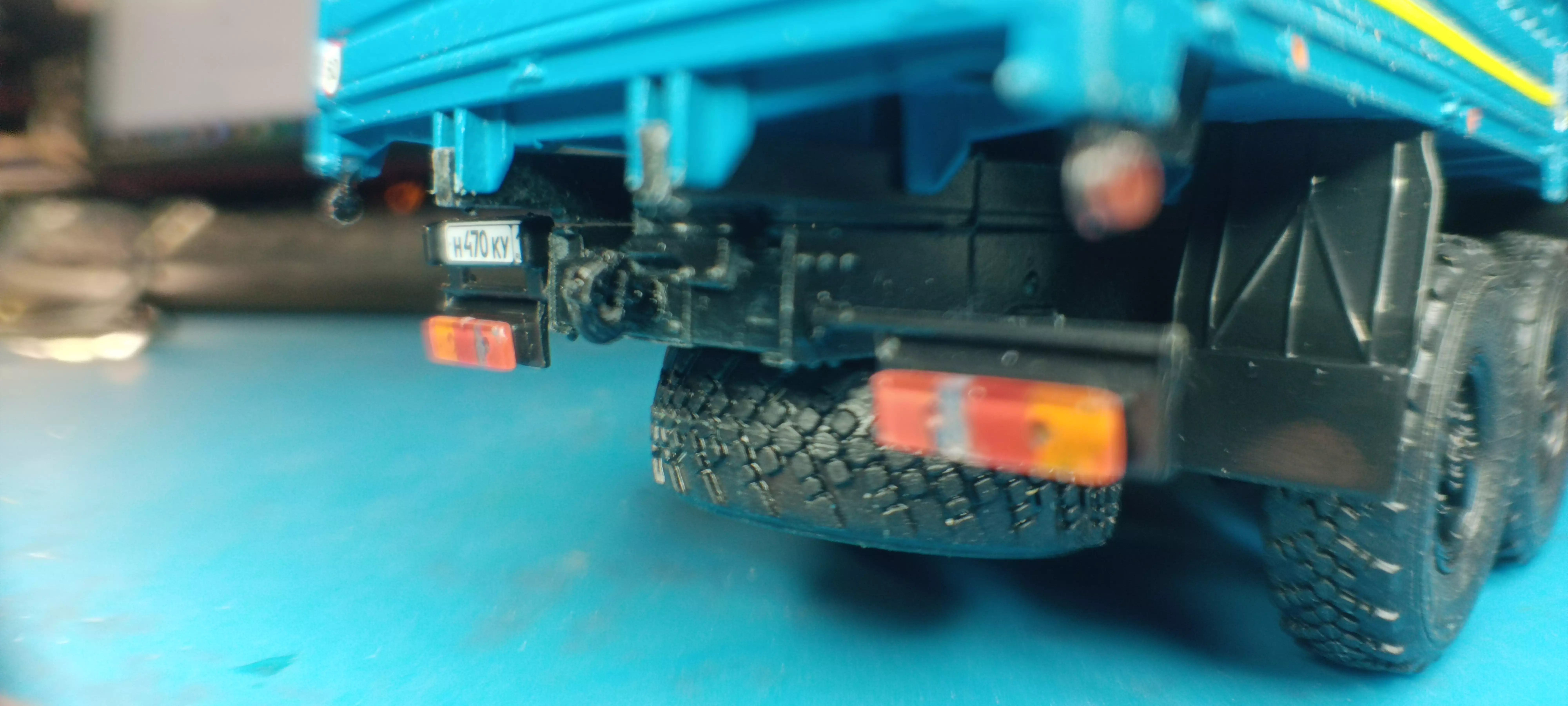 Сборная модель лесовоз с прицепом-роспуском 43204-10