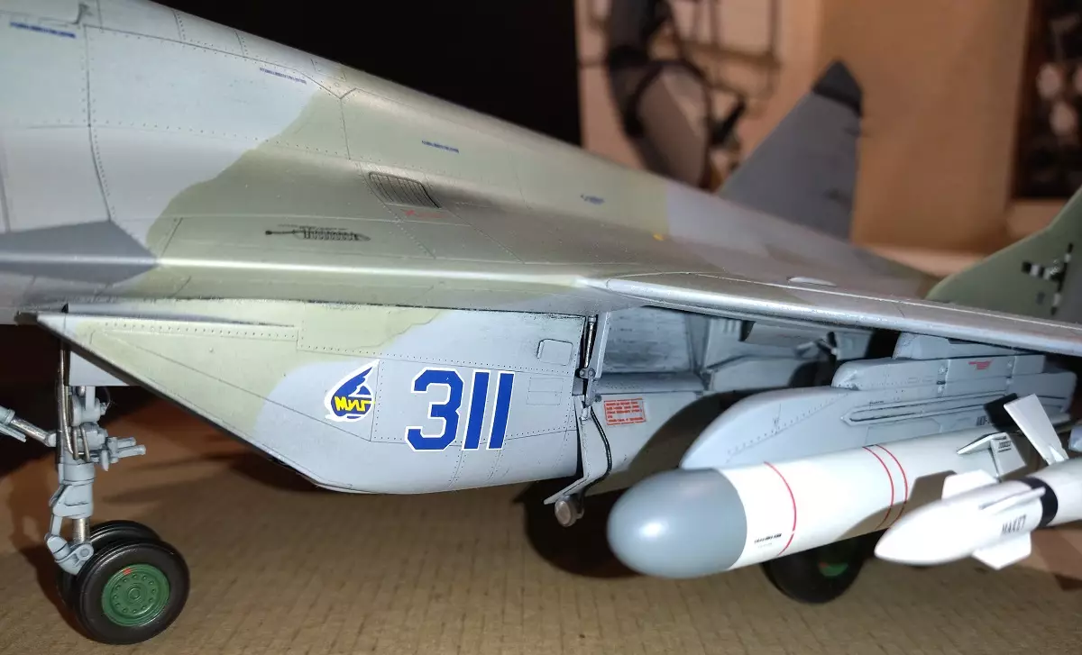 Сборная модель лесовоз с прицепом-роспуском 43204-10