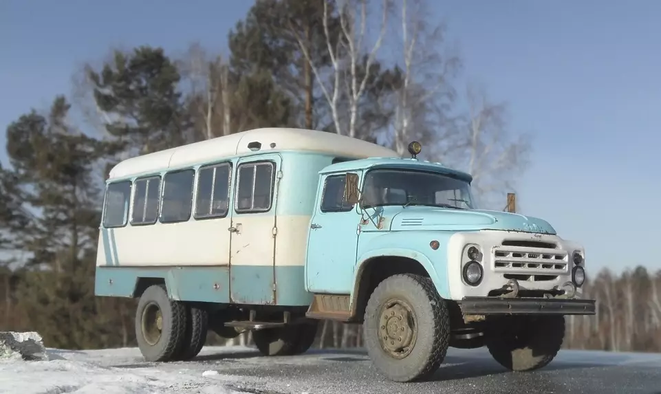 Сборная модель лесовоз с прицепом-роспуском 43204-10