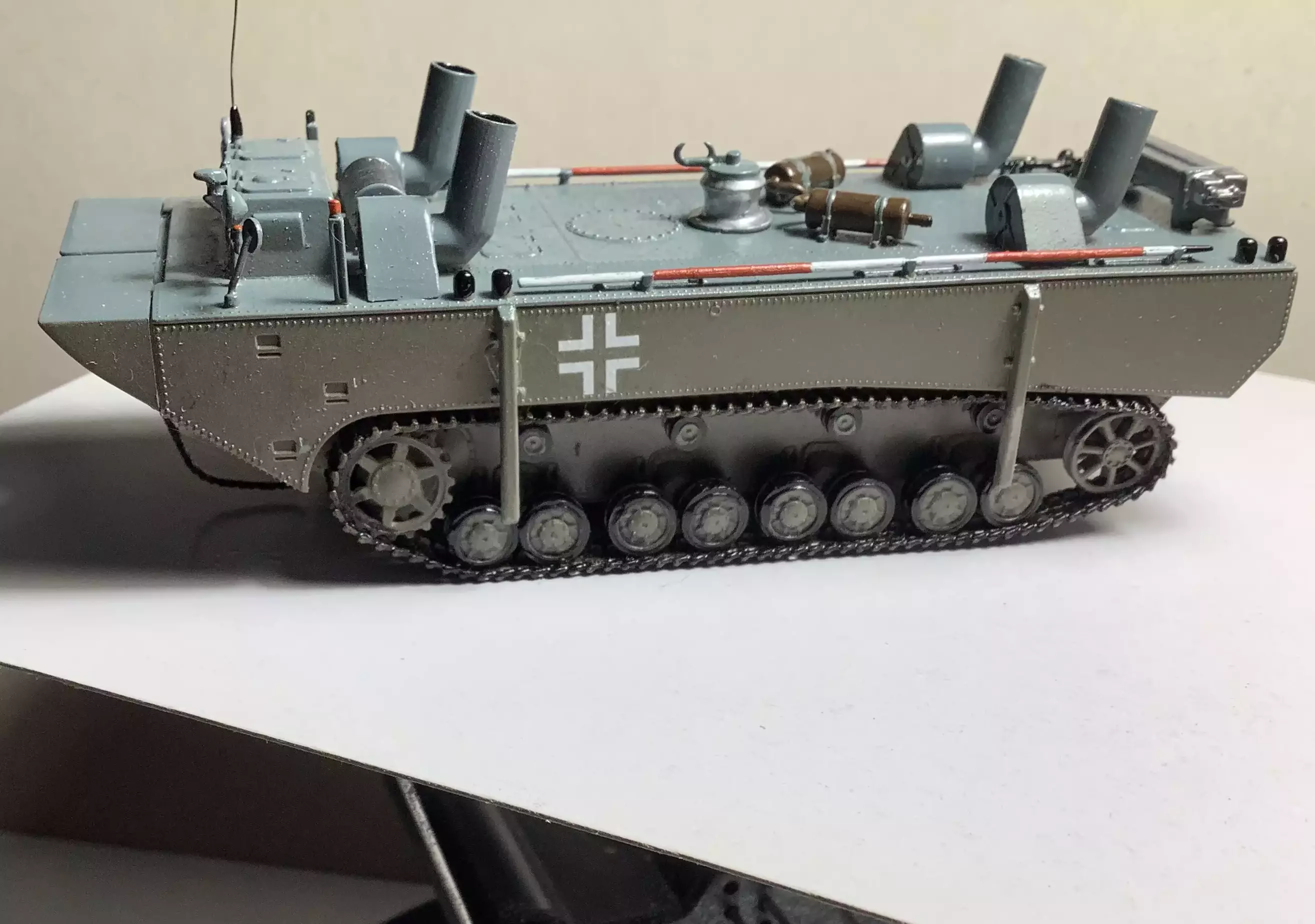 Сборная модель лесовоз с прицепом-роспуском 43204-10