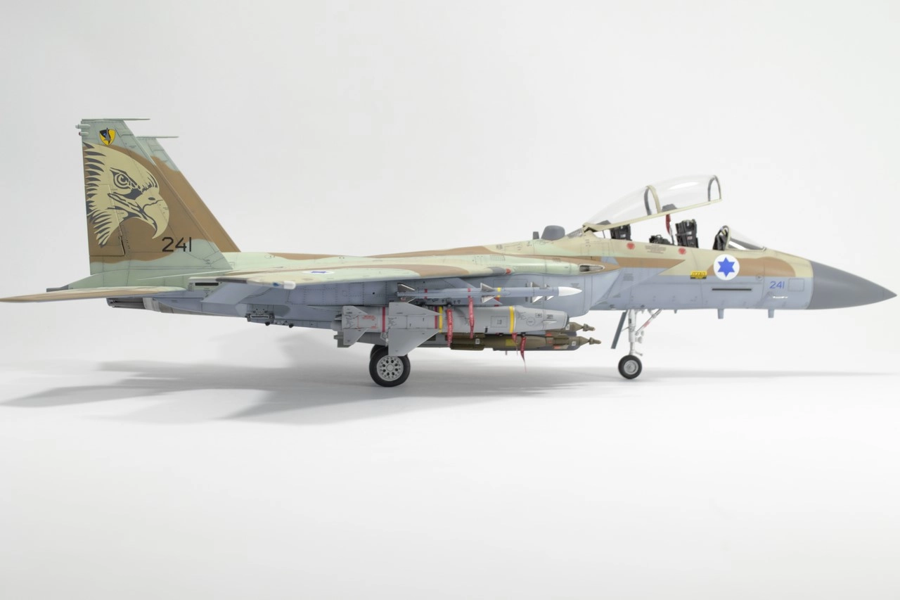 Сборная модель лесовоз с прицепом-роспуском 43204-10