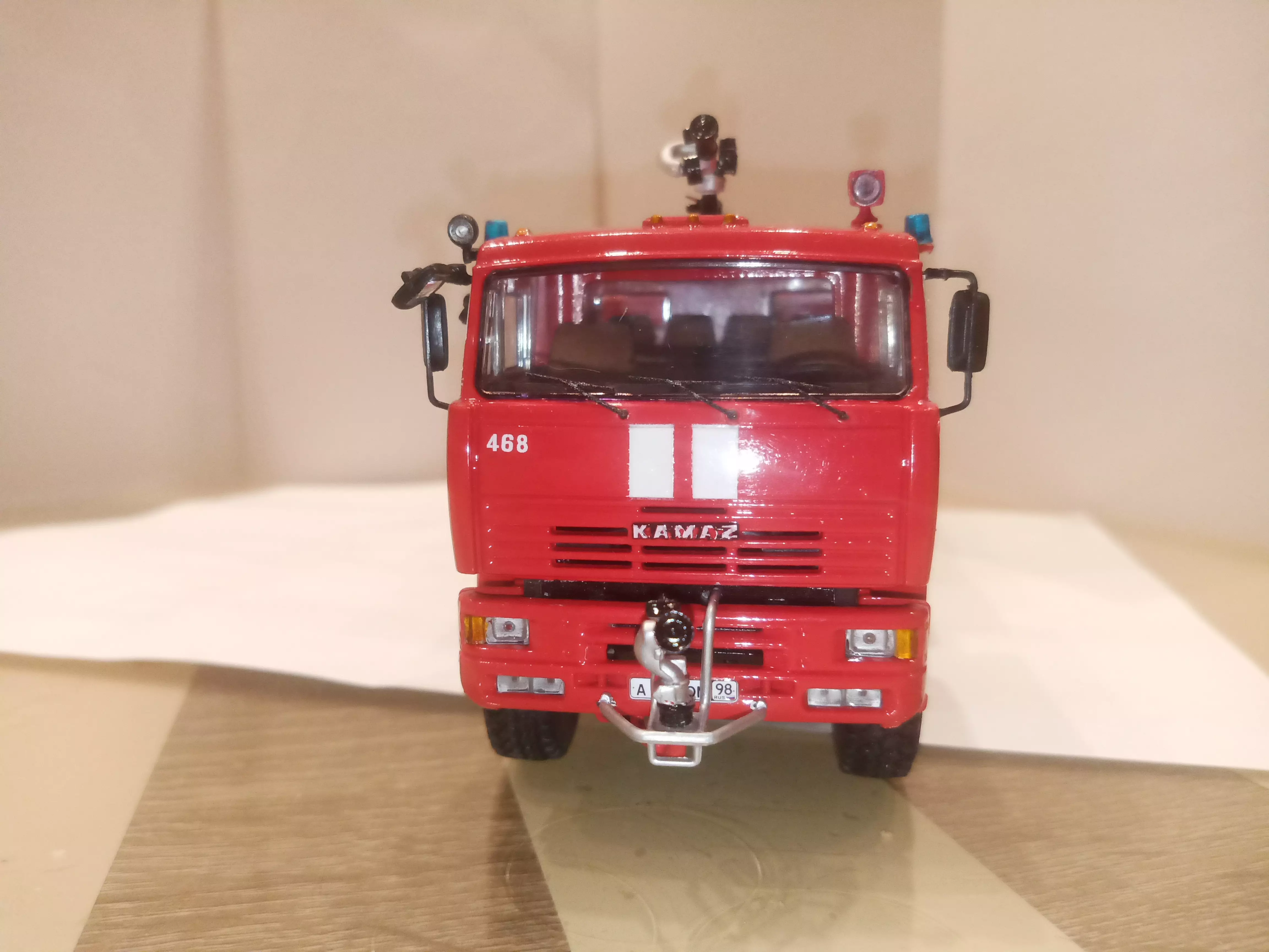 Сборная модель лесовоз с прицепом-роспуском 43204-10