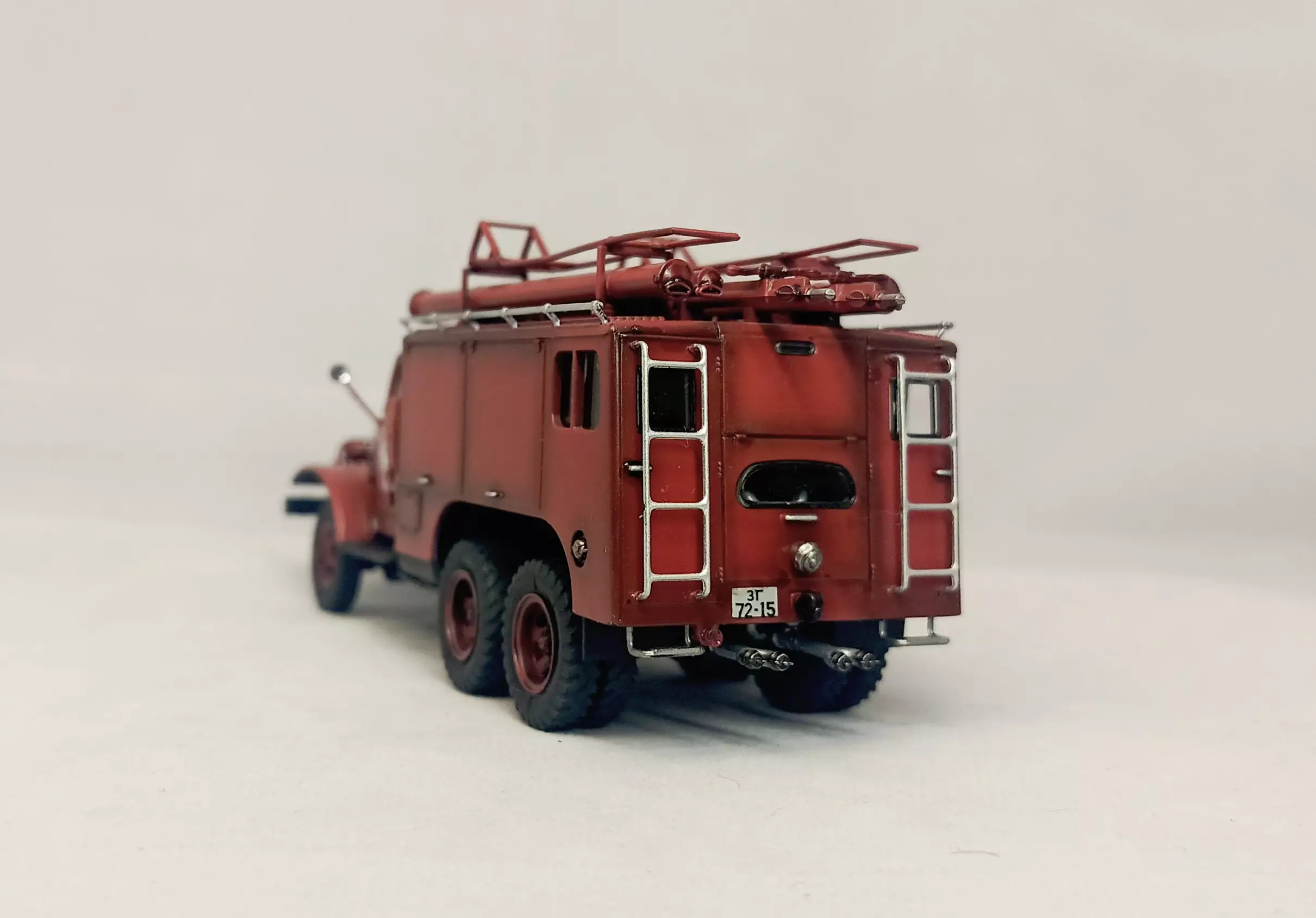 Сборная модель лесовоз с прицепом-роспуском 43204-10