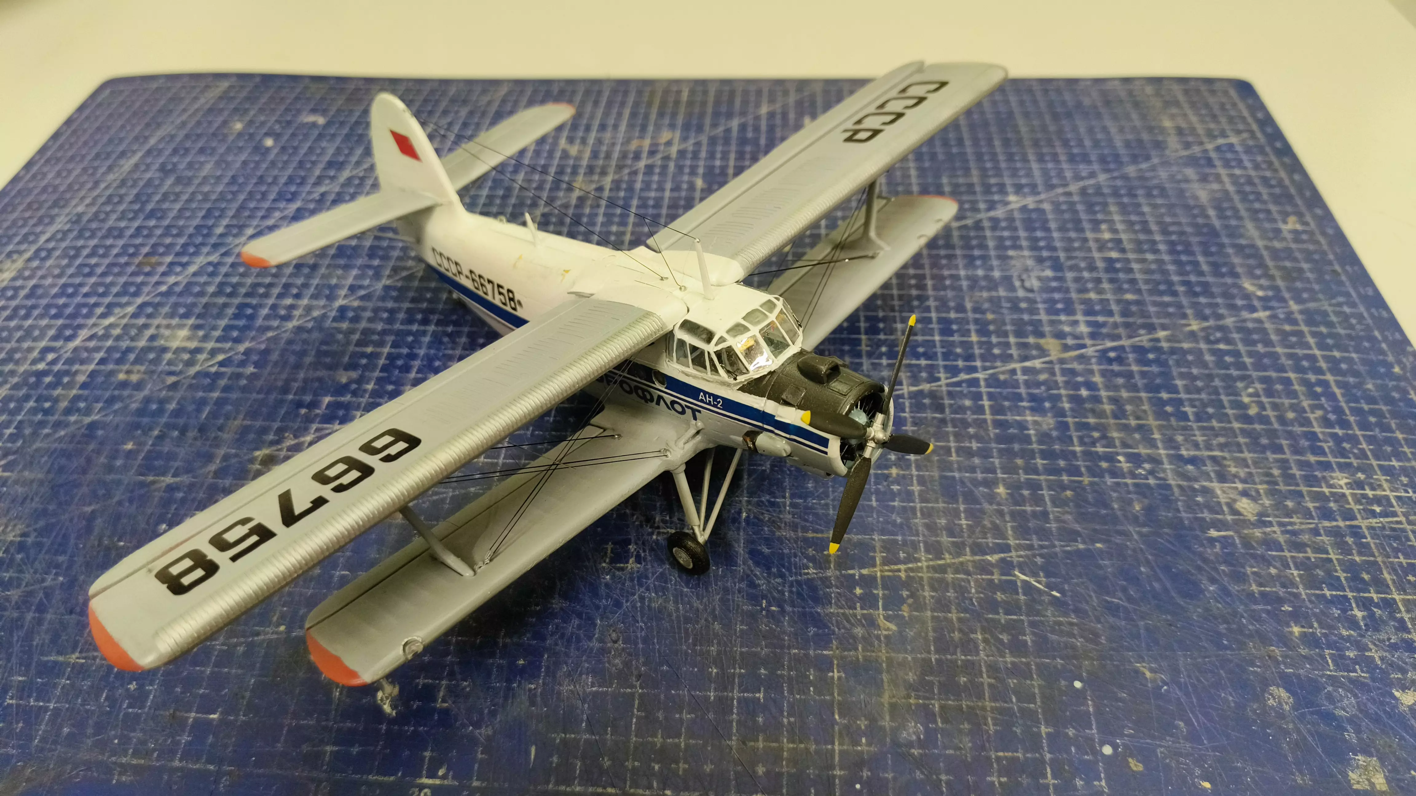 Сборная модель лесовоз с прицепом-роспуском 43204-10